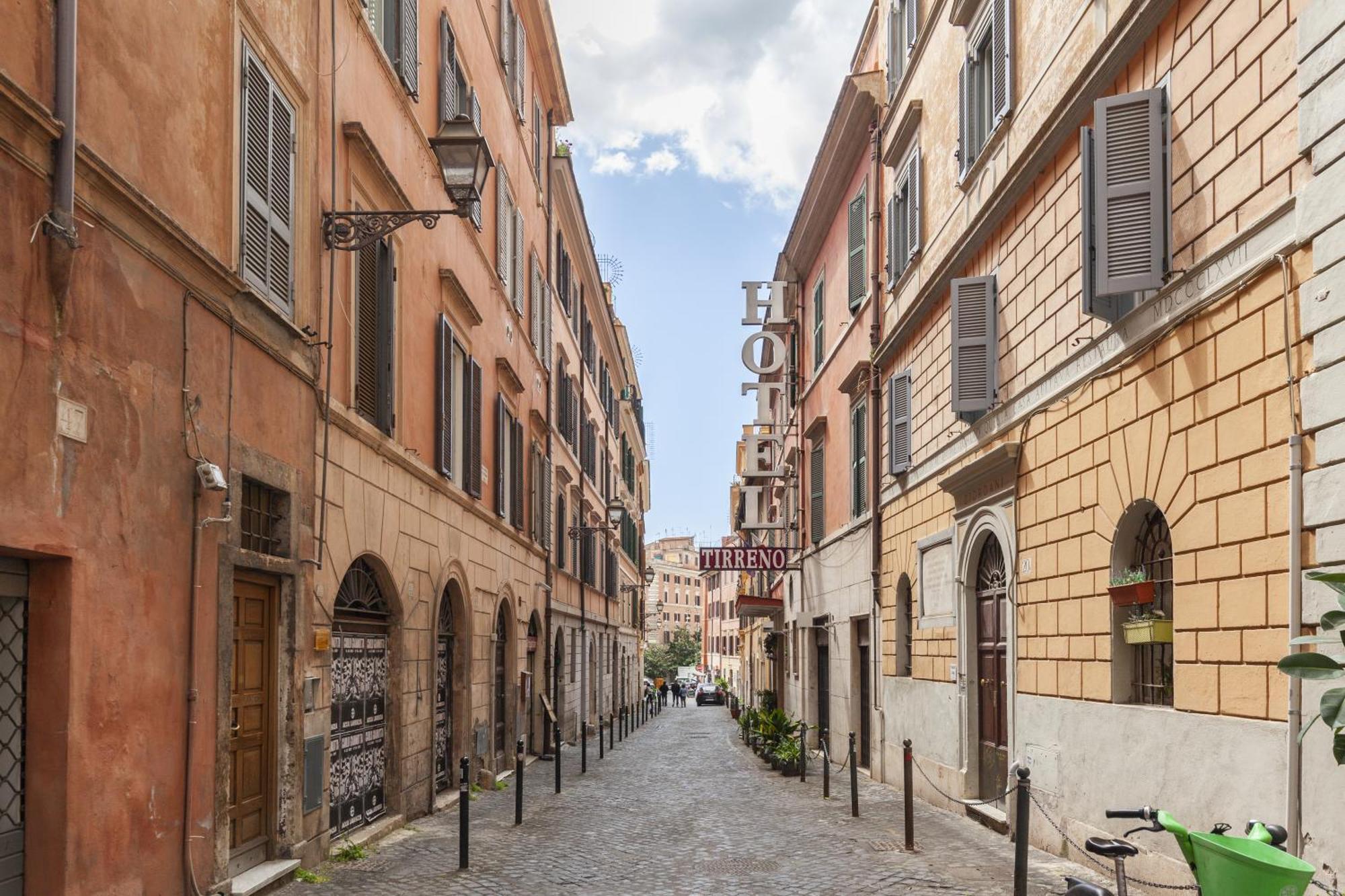 Colosseo Historic Apartment Rome