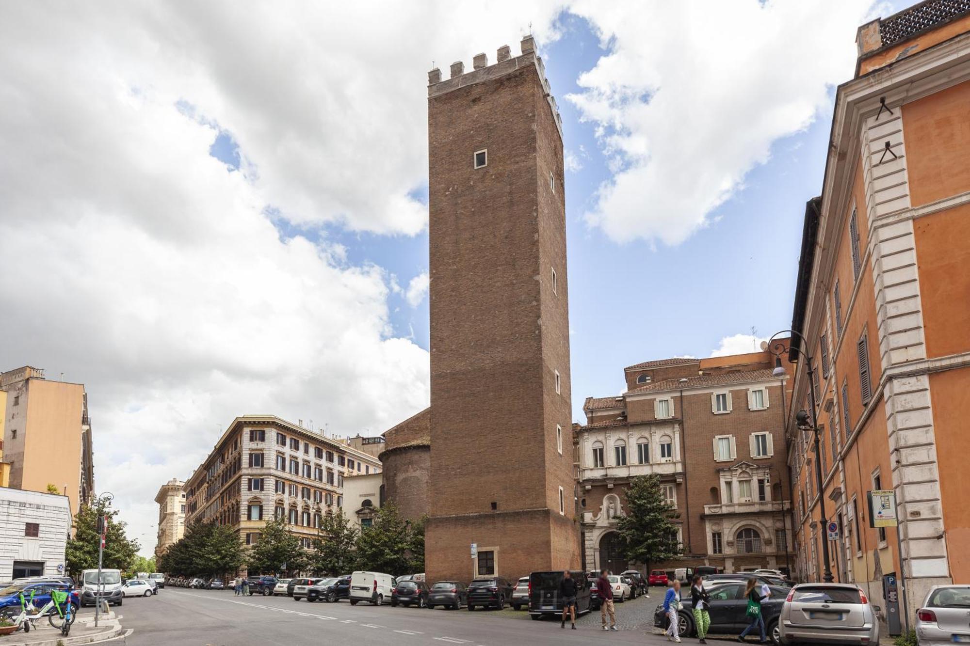 Colosseo Historic Apartment