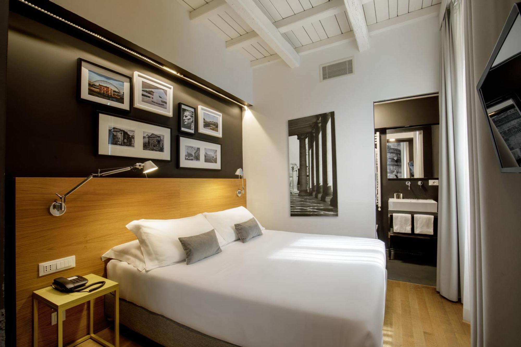 Hotel Coronari Palace