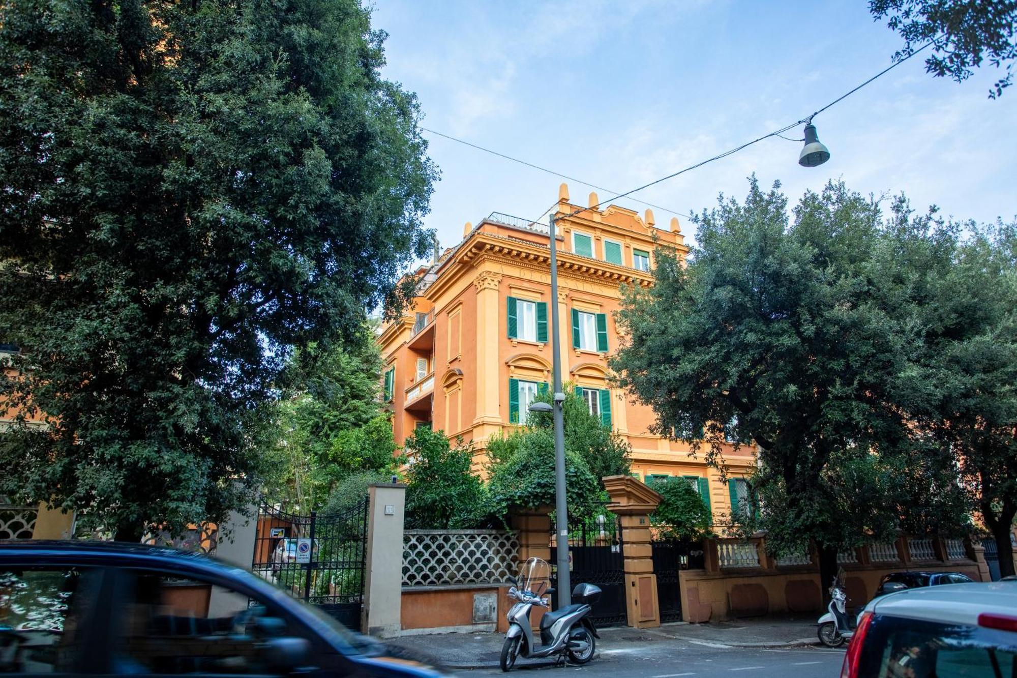 Casa Torlonia Luxury Apartment Rome