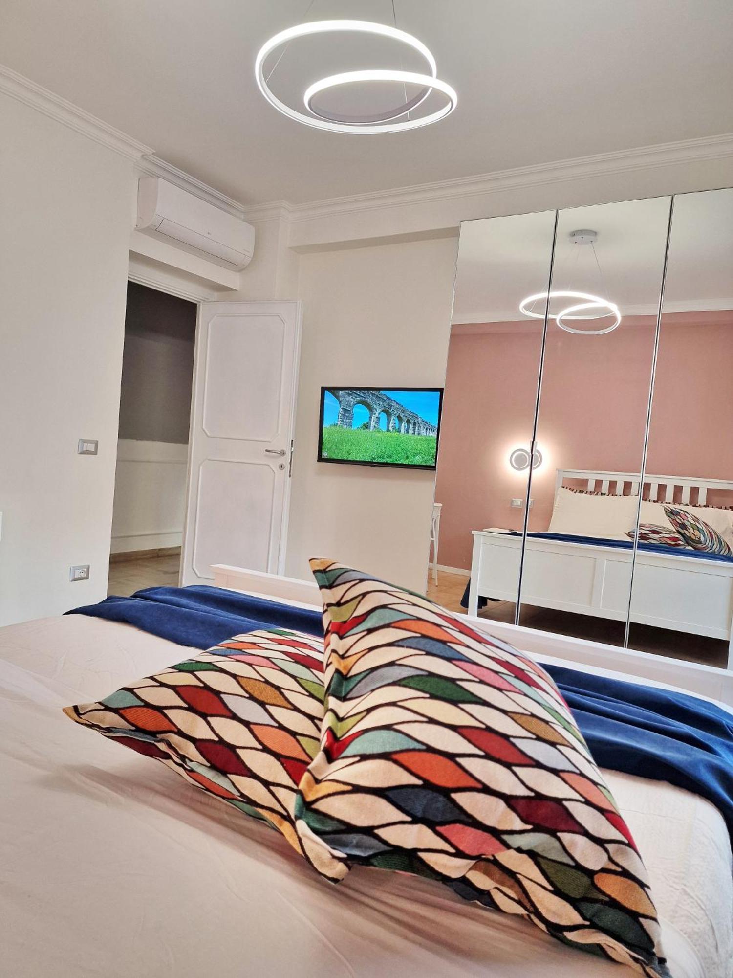 Felix House Park Apartment