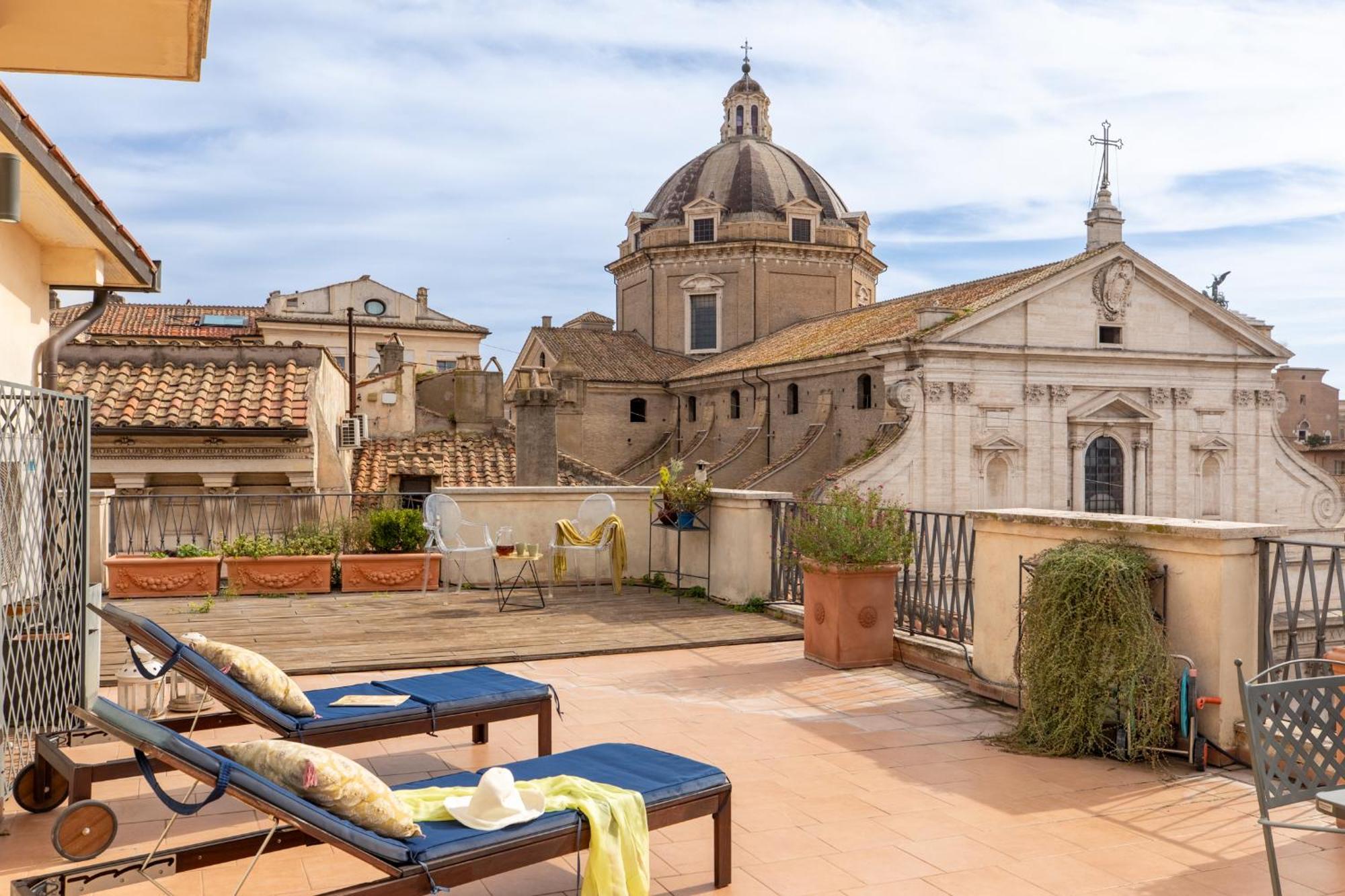 Penthouse Capitol * Rome