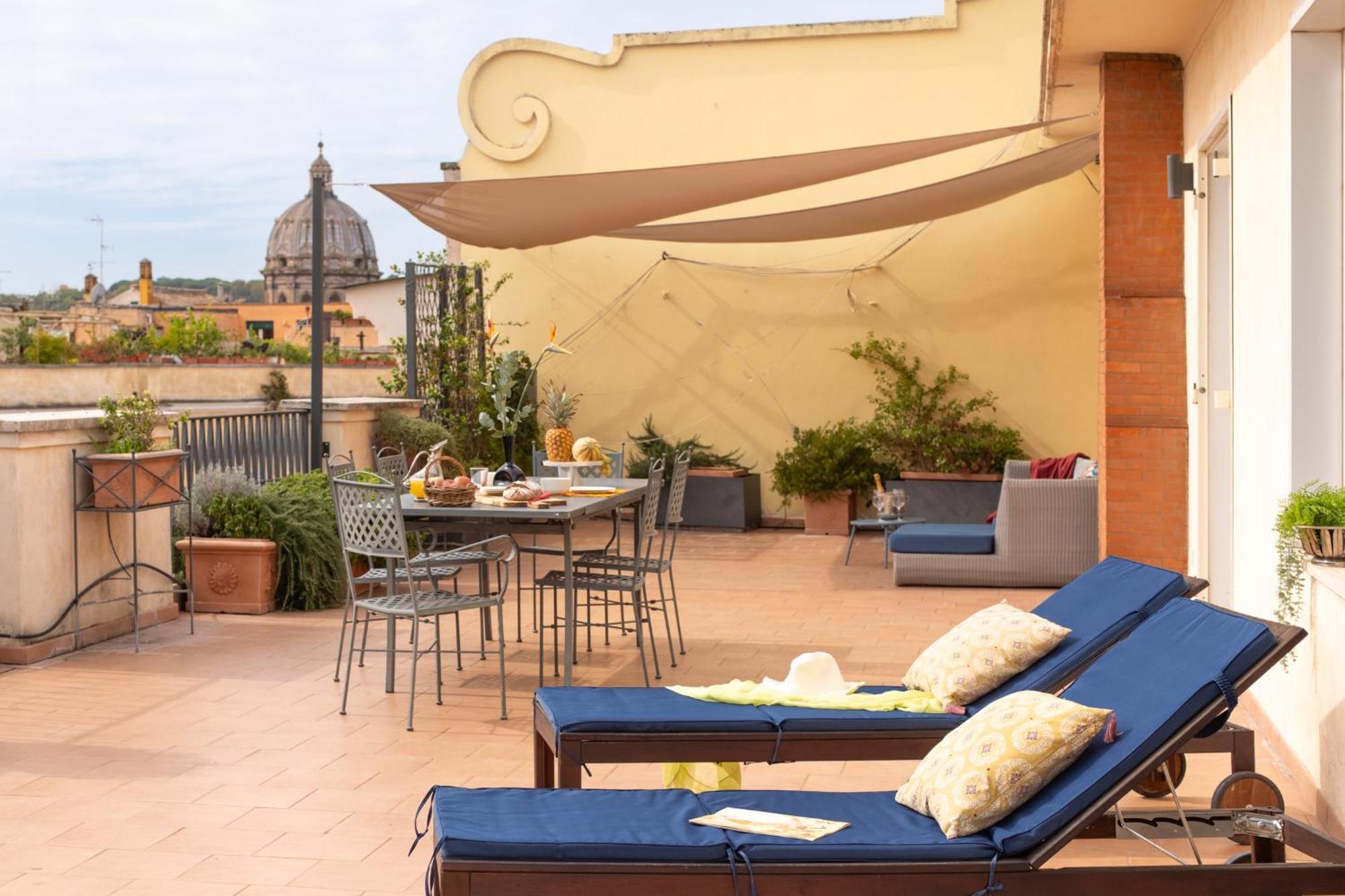 Penthouse Capitol Apartment Rome