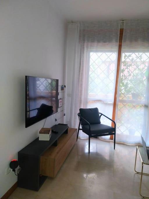 Centro Commerciale Apartment Rome