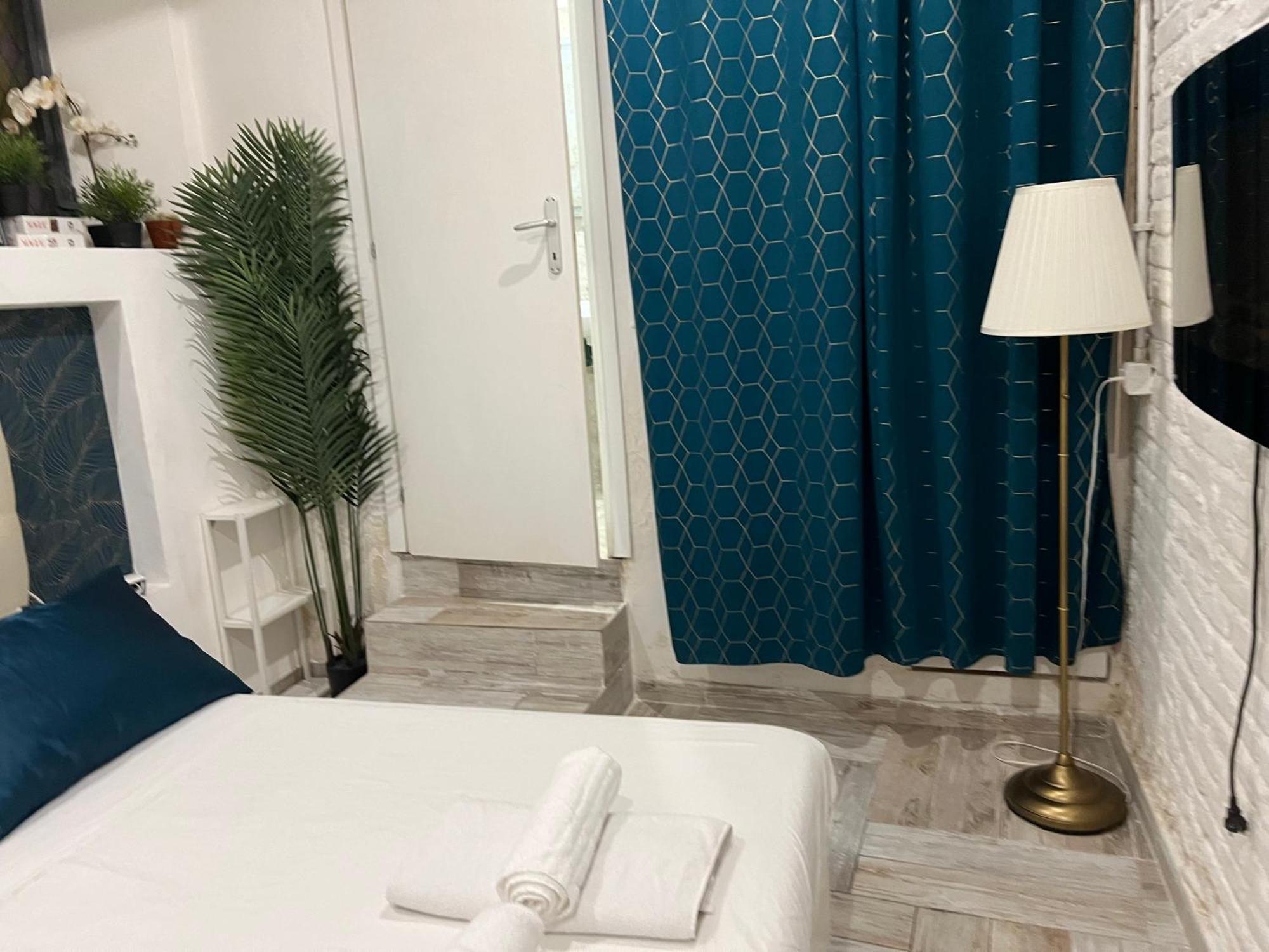 Characteristic & Modern In Trastevere Rome