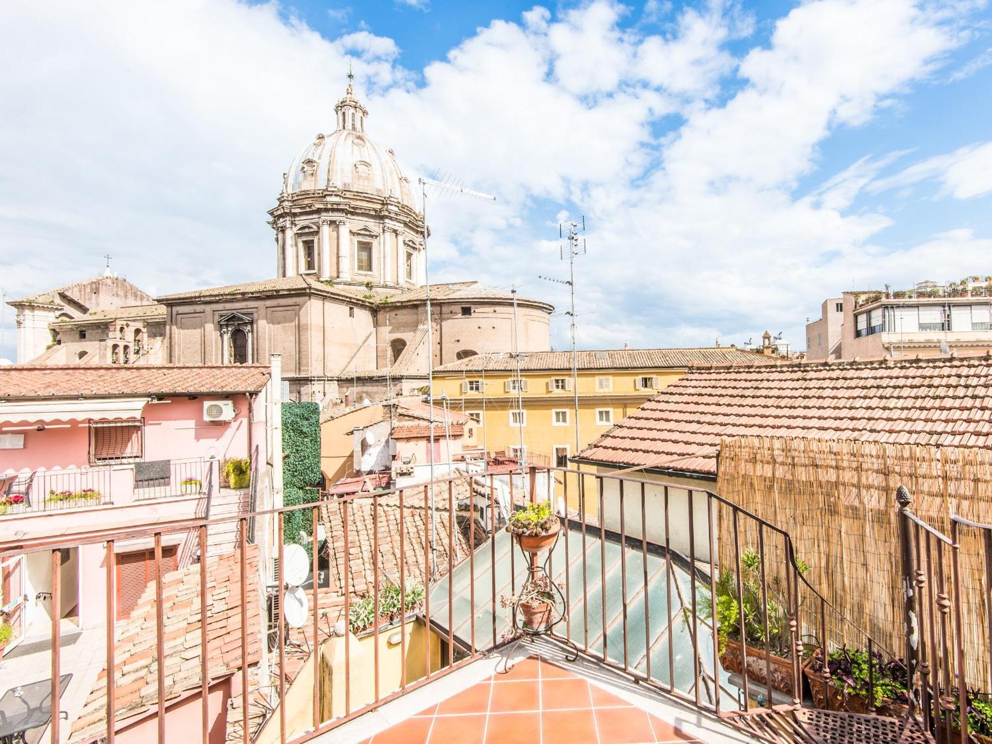 Pallaro Terrace Apartment *