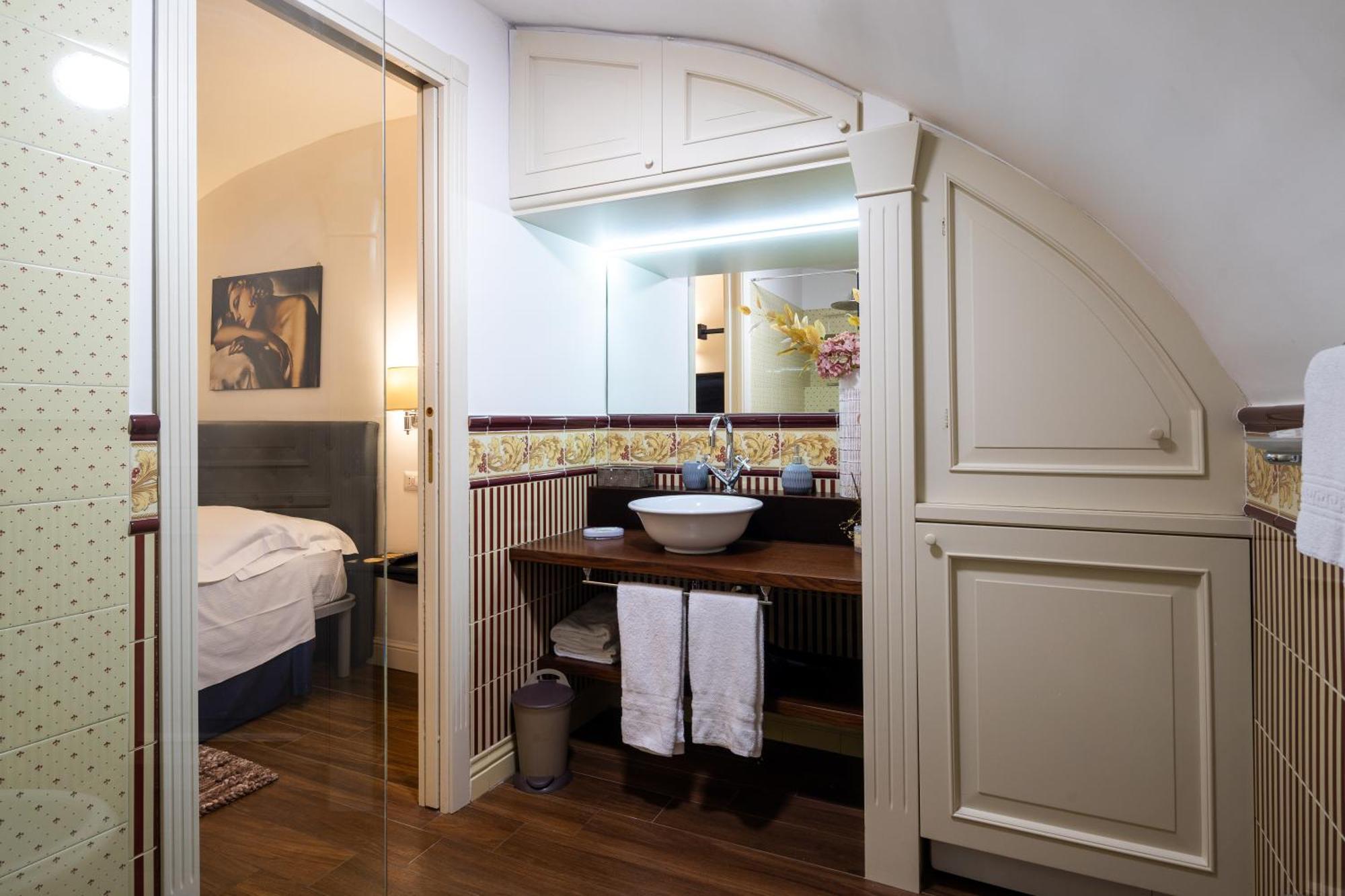Le Piccole Lune Di Monti Apartment Rome
