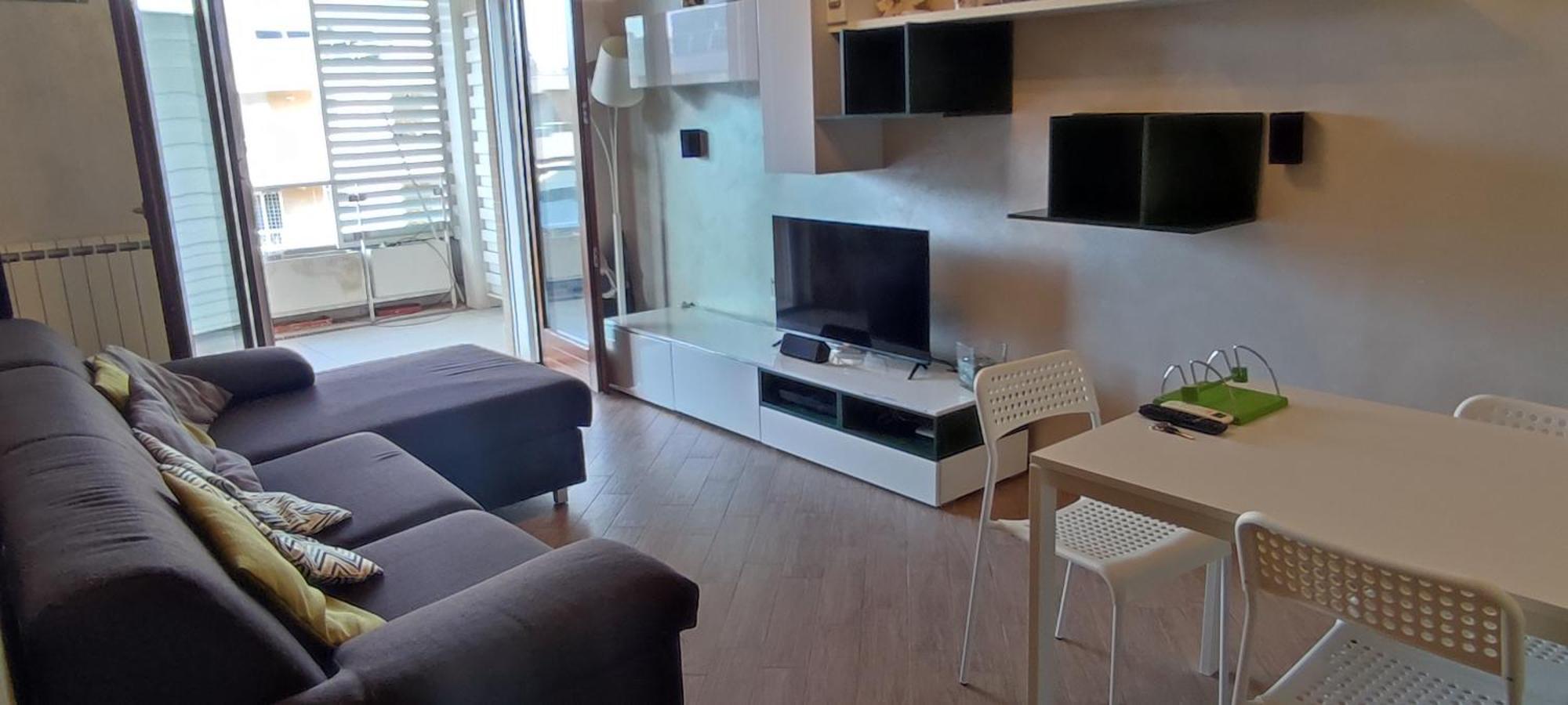 Apartment Eur Laurentina Luminoso Fino A 5 Ospiti