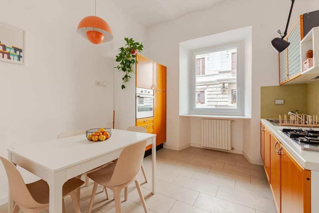 Moderno A Due Passi Dal Colosseo Apartment Rome