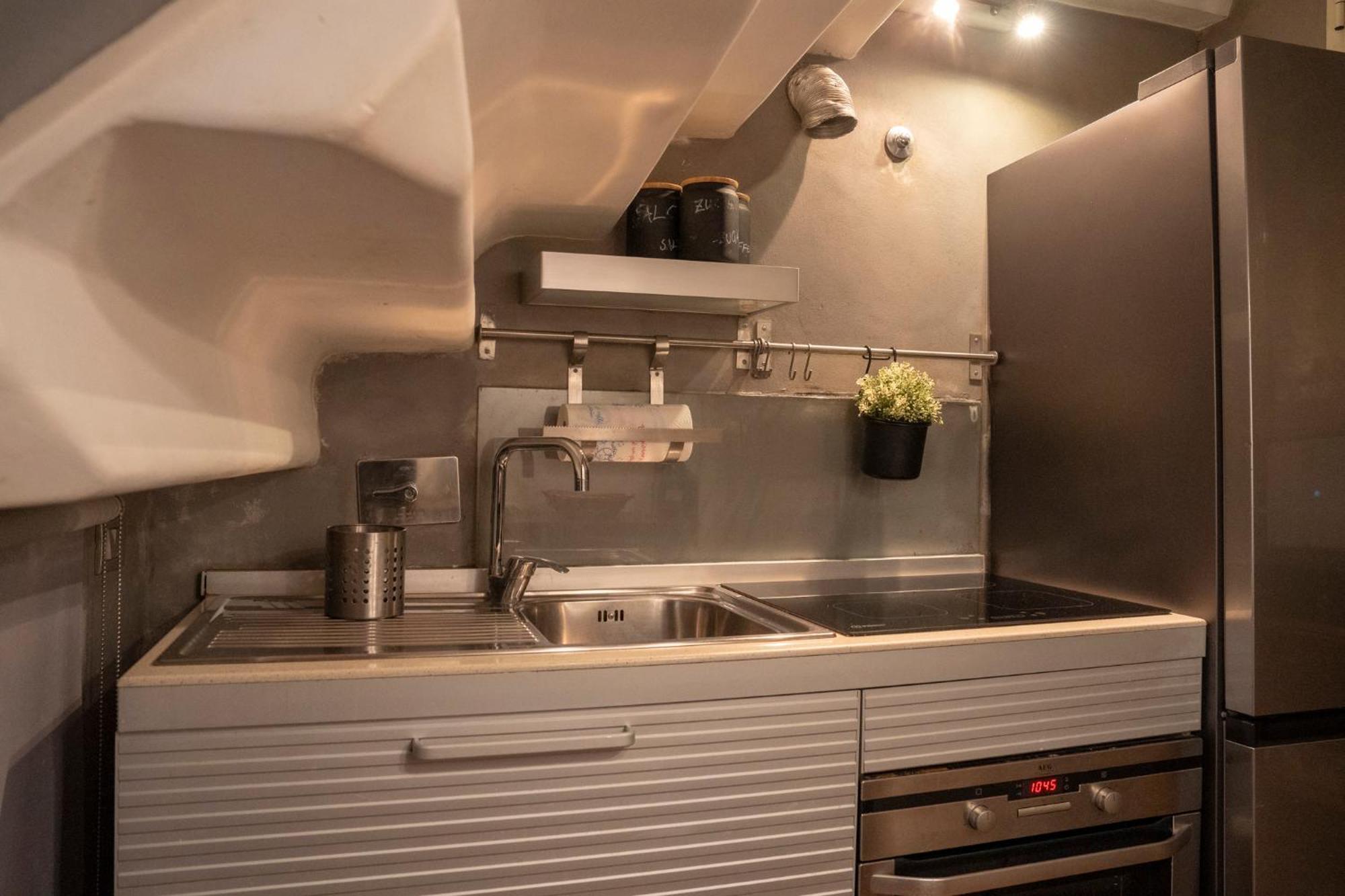 Apartamento Domus Ciancaleoni - Colosseum - Rione Monti *