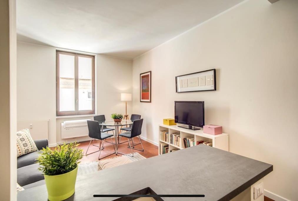 Coliseum Cozy Flat Apartment *