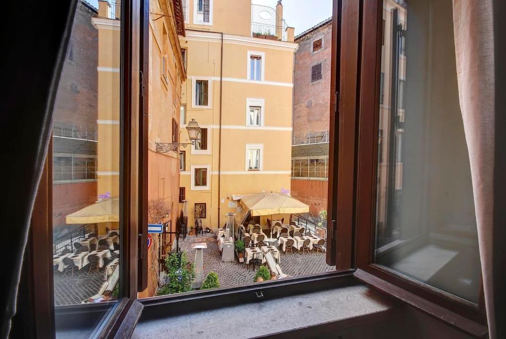 Coliseum Cozy Flat *