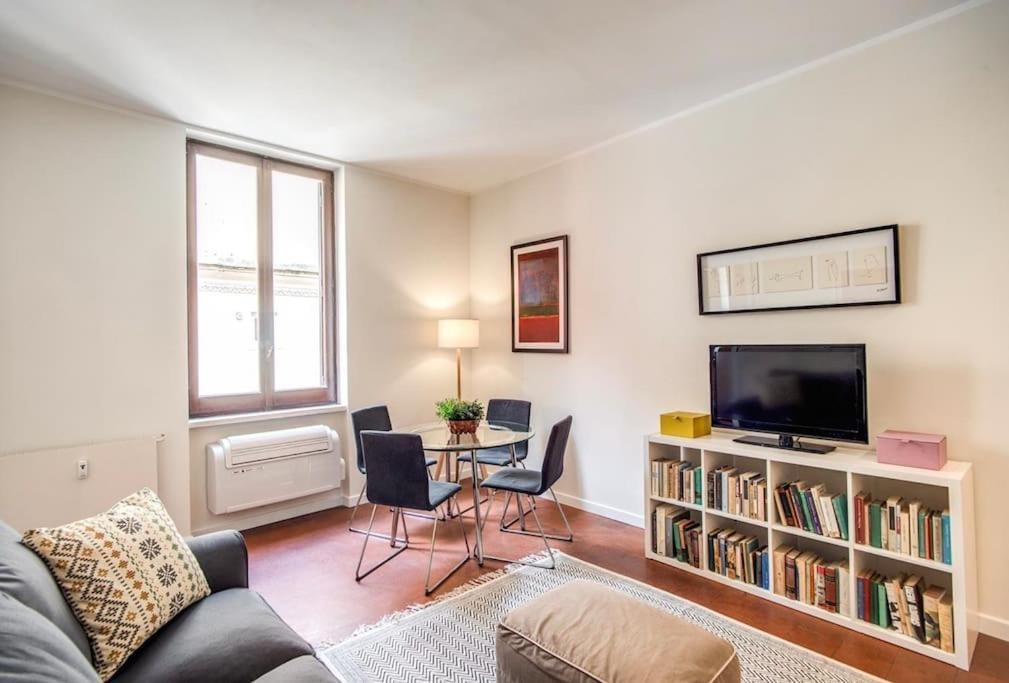 Apartment Coliseum Cozy Flat *