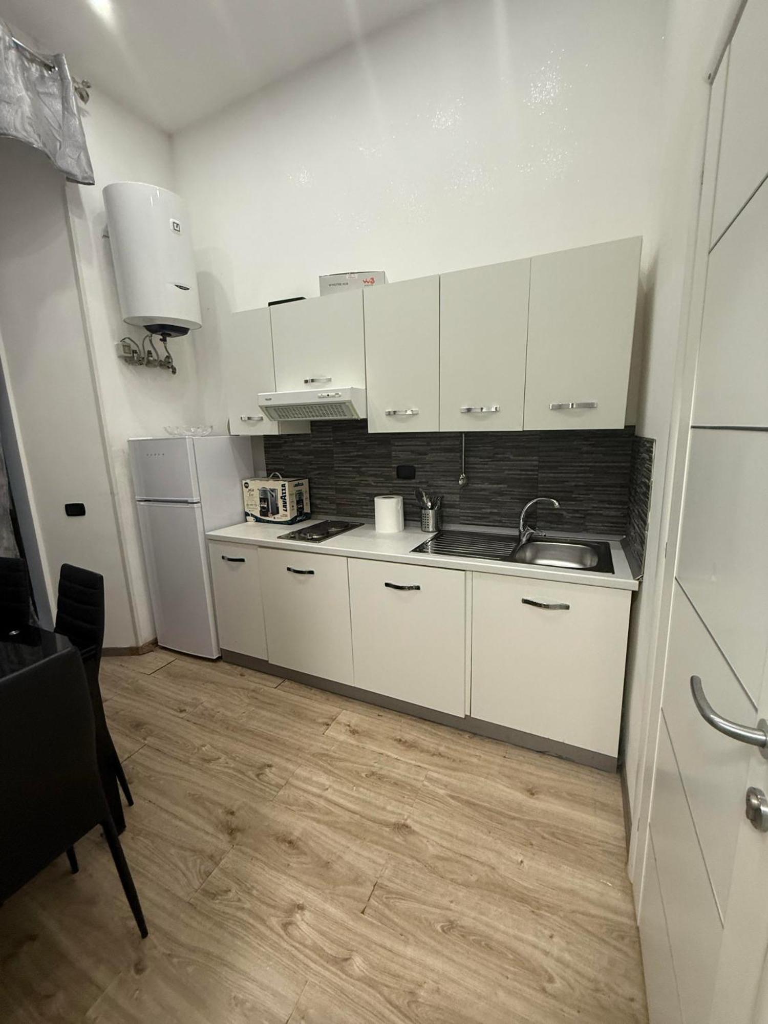 Frale In Apartment Rome