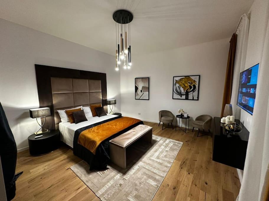 Curato Collection Rome
