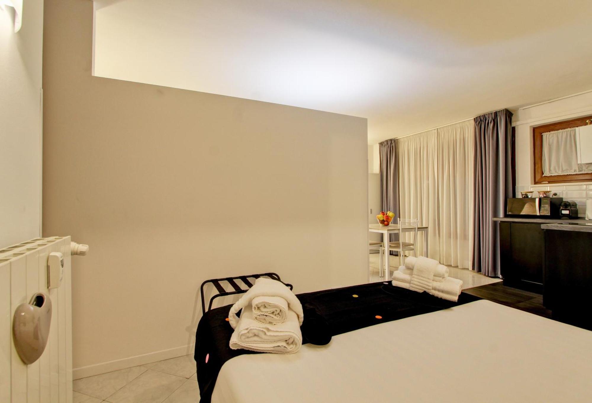 Fermata San Pietro - Con Parcheggio Apartment Rome