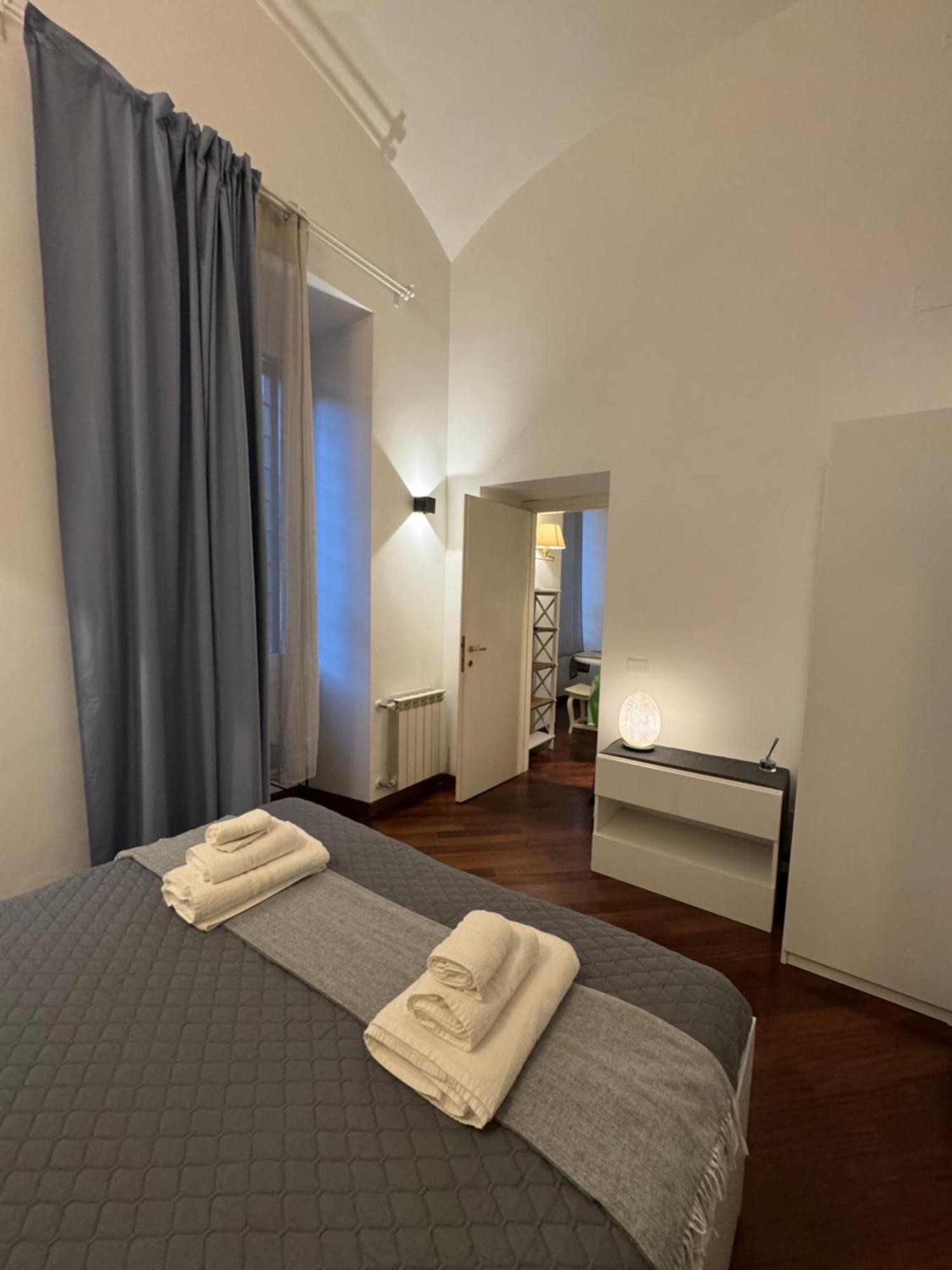 Cozy Near Colosseum Apartment