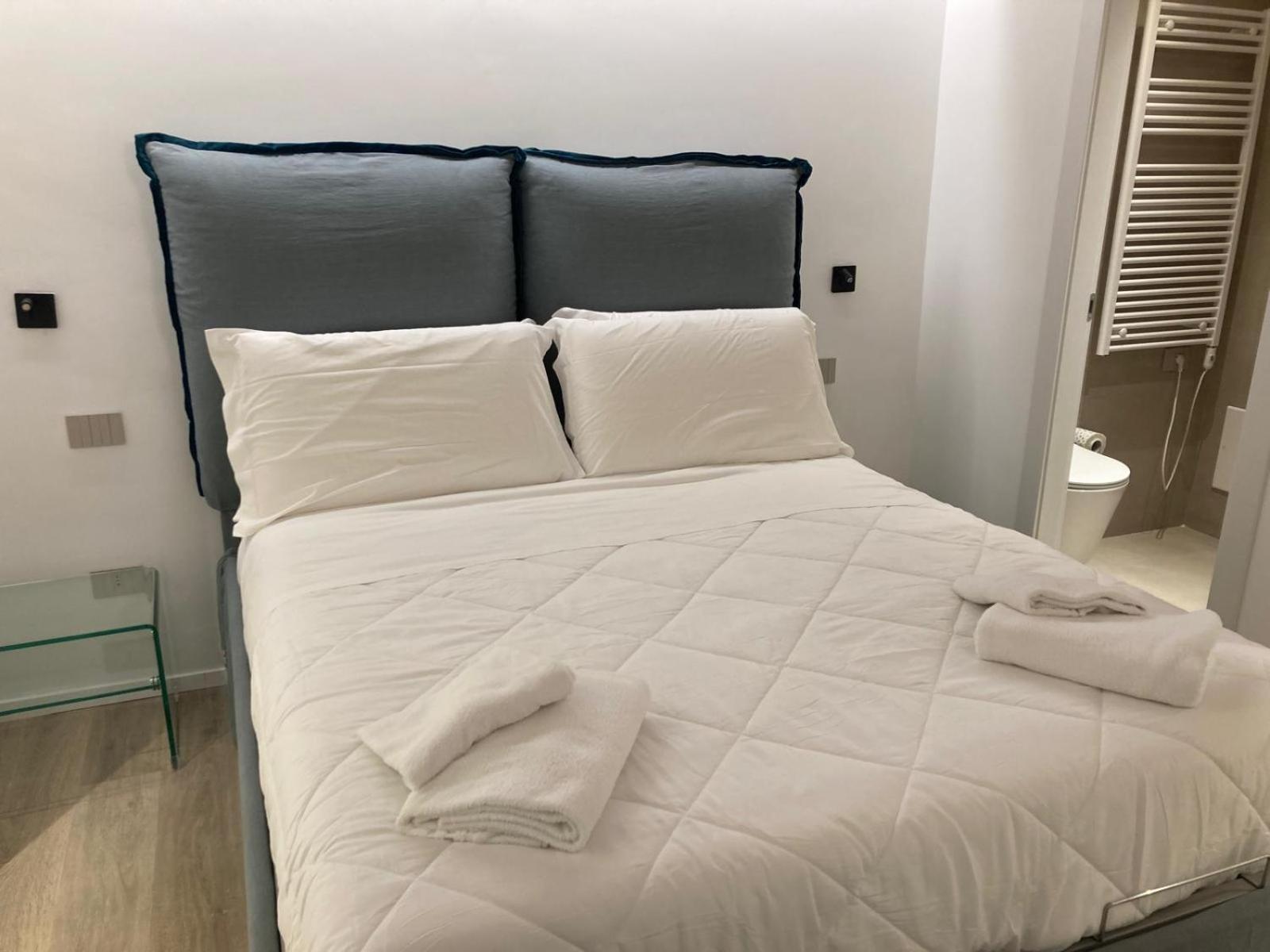 Manzoni Bilocale Con Doppi Servizi Piano Terra Appartement Rome