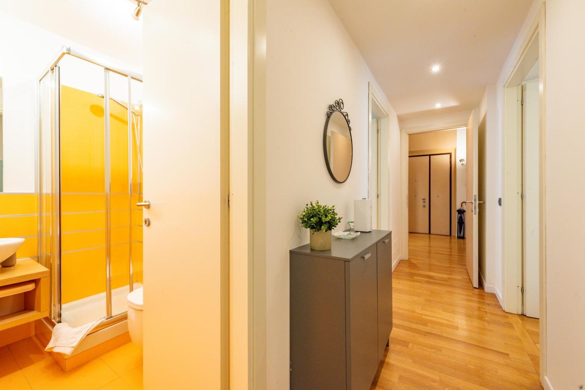 Gabi Spacious Design * Rome