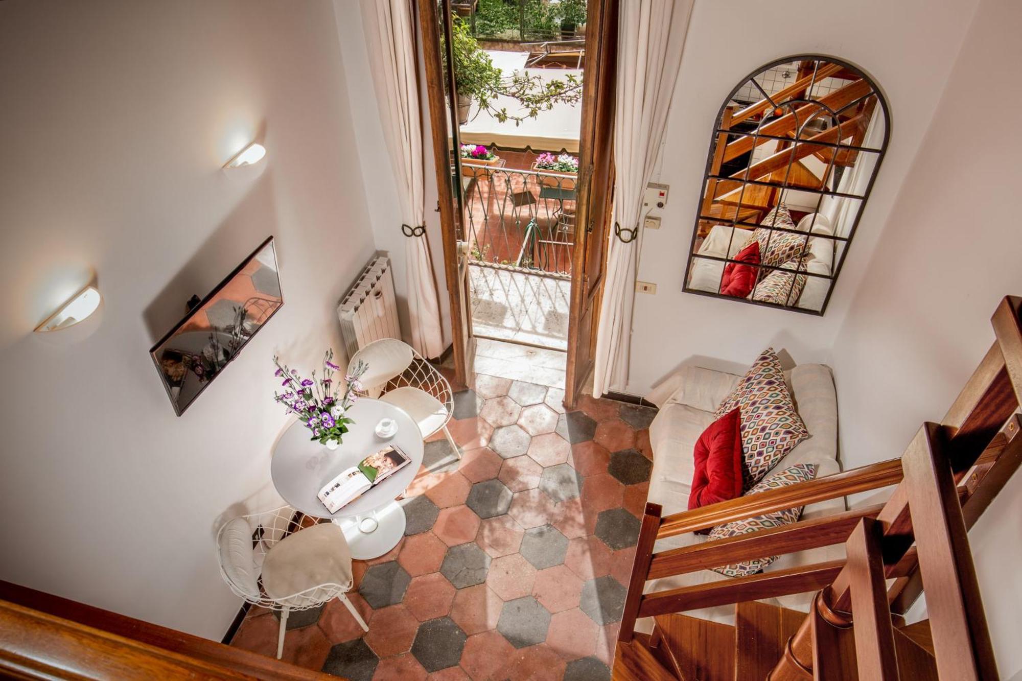 Apartment Empire Loft In The Shadow Of Colosseum