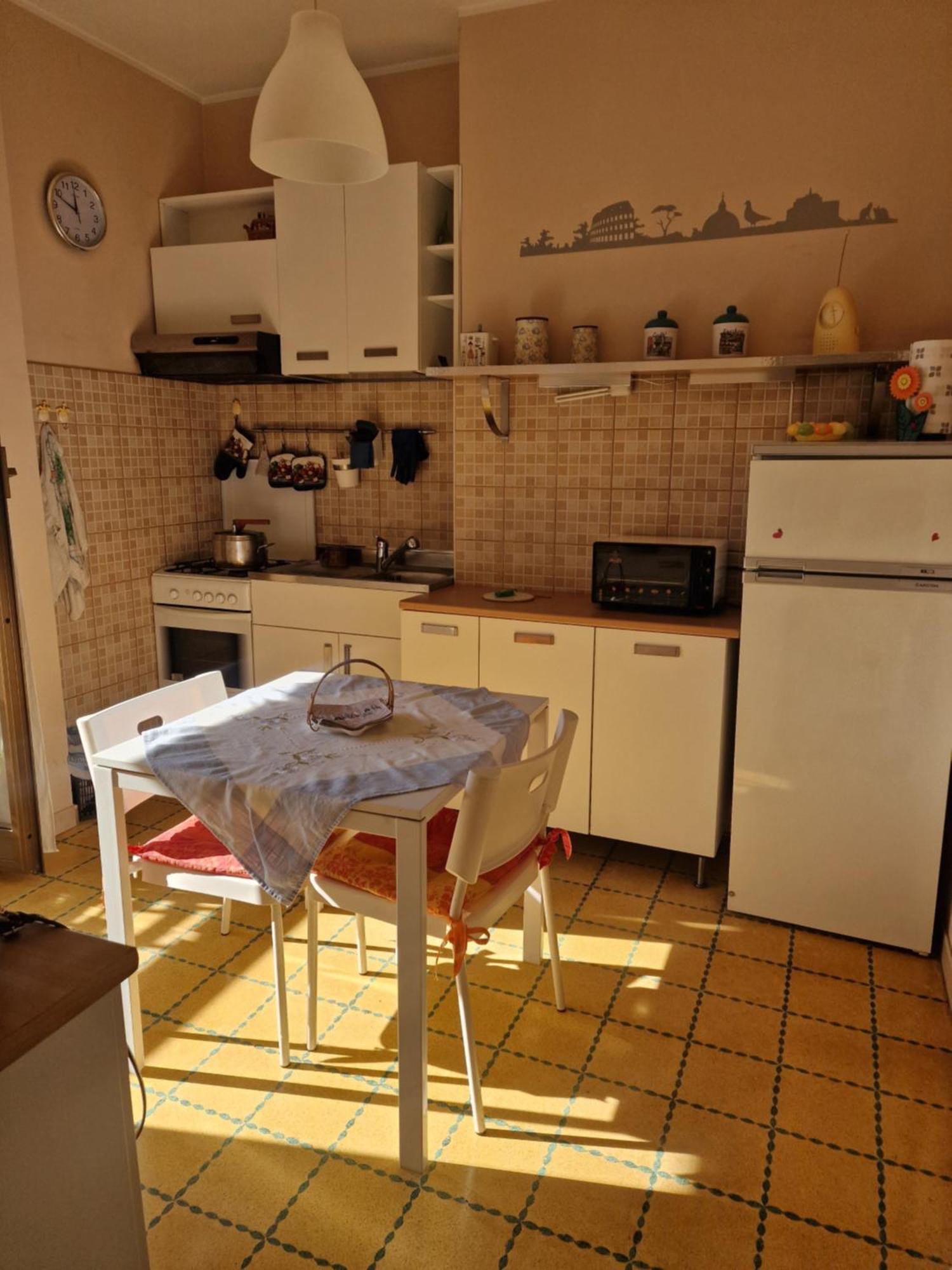 Da Nonna Santa & Private Parking Apartment Rome