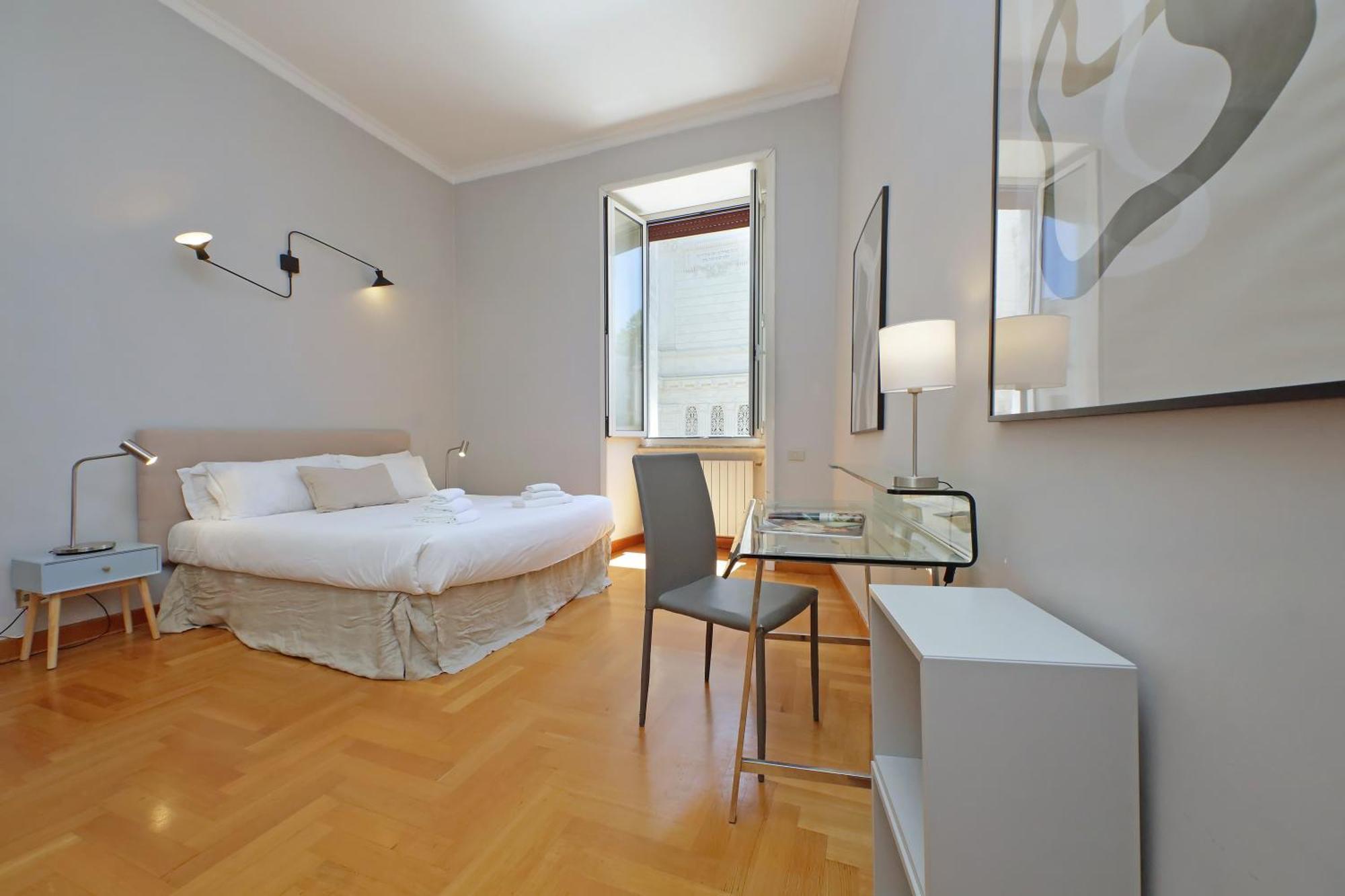 Luxury In The Ghetto's Heart * Rome