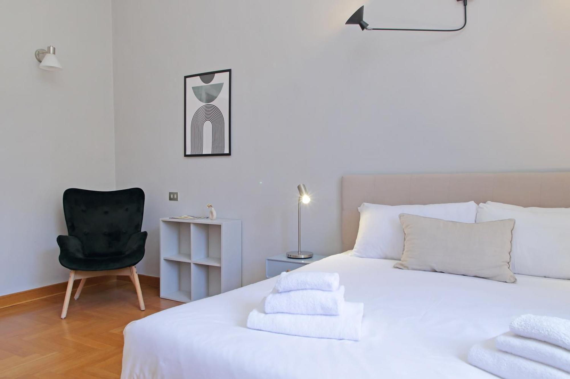 Luxury In The Ghetto's Heart * Rome