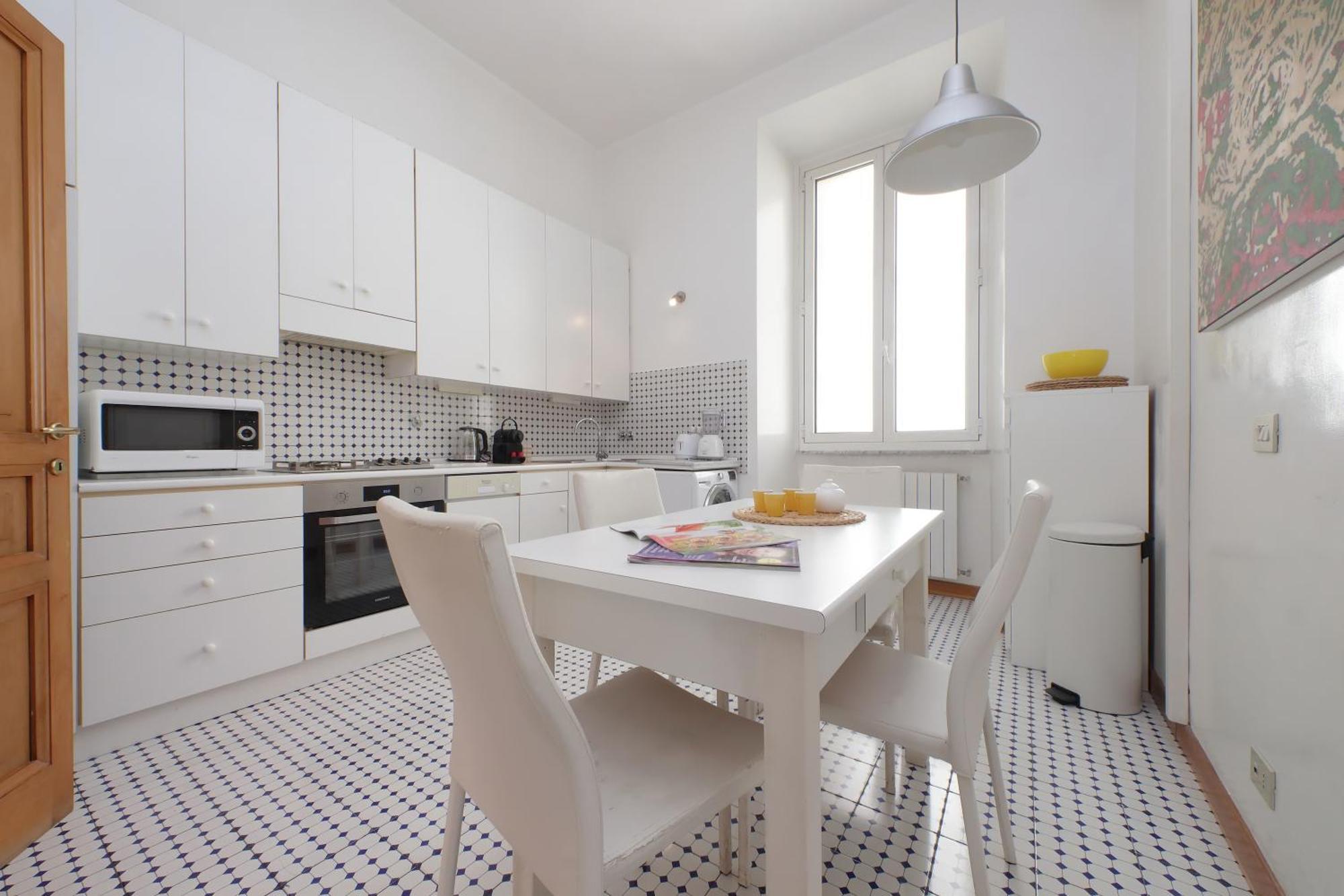 Luxury In The Ghetto's Heart Apartment *