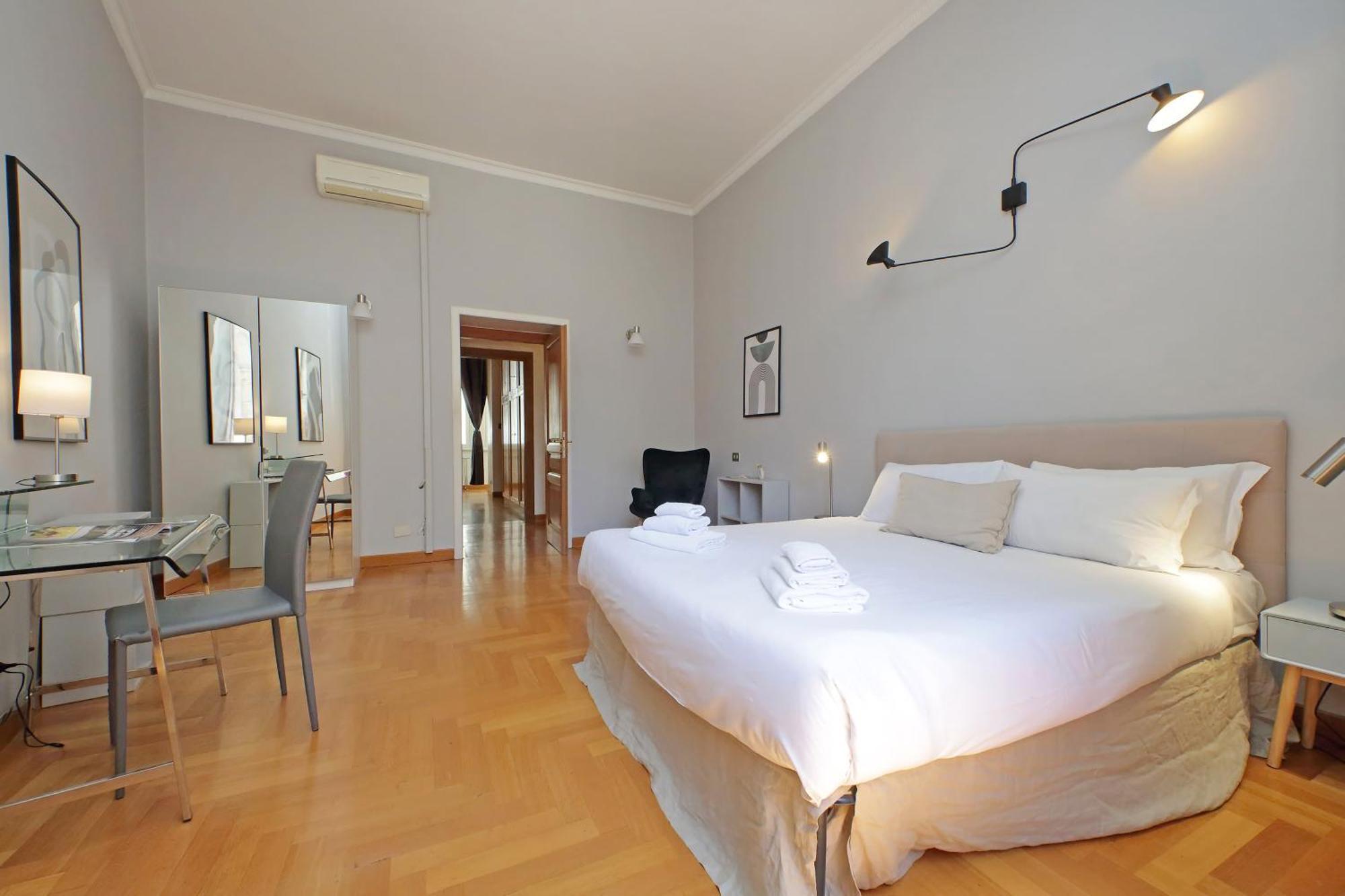 Luxury In The Ghetto's Heart * Rome