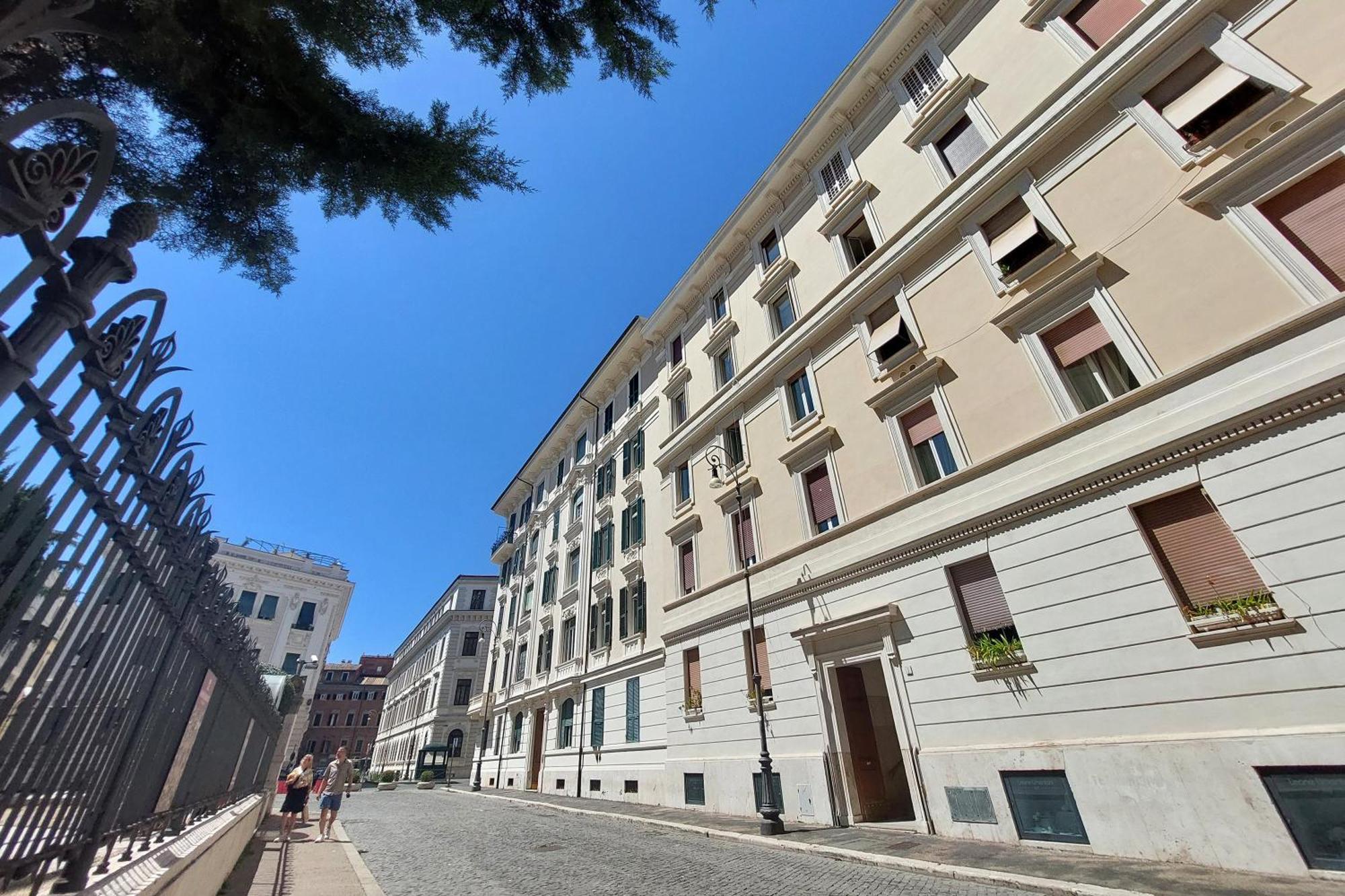 Luxury In The Ghetto's Heart