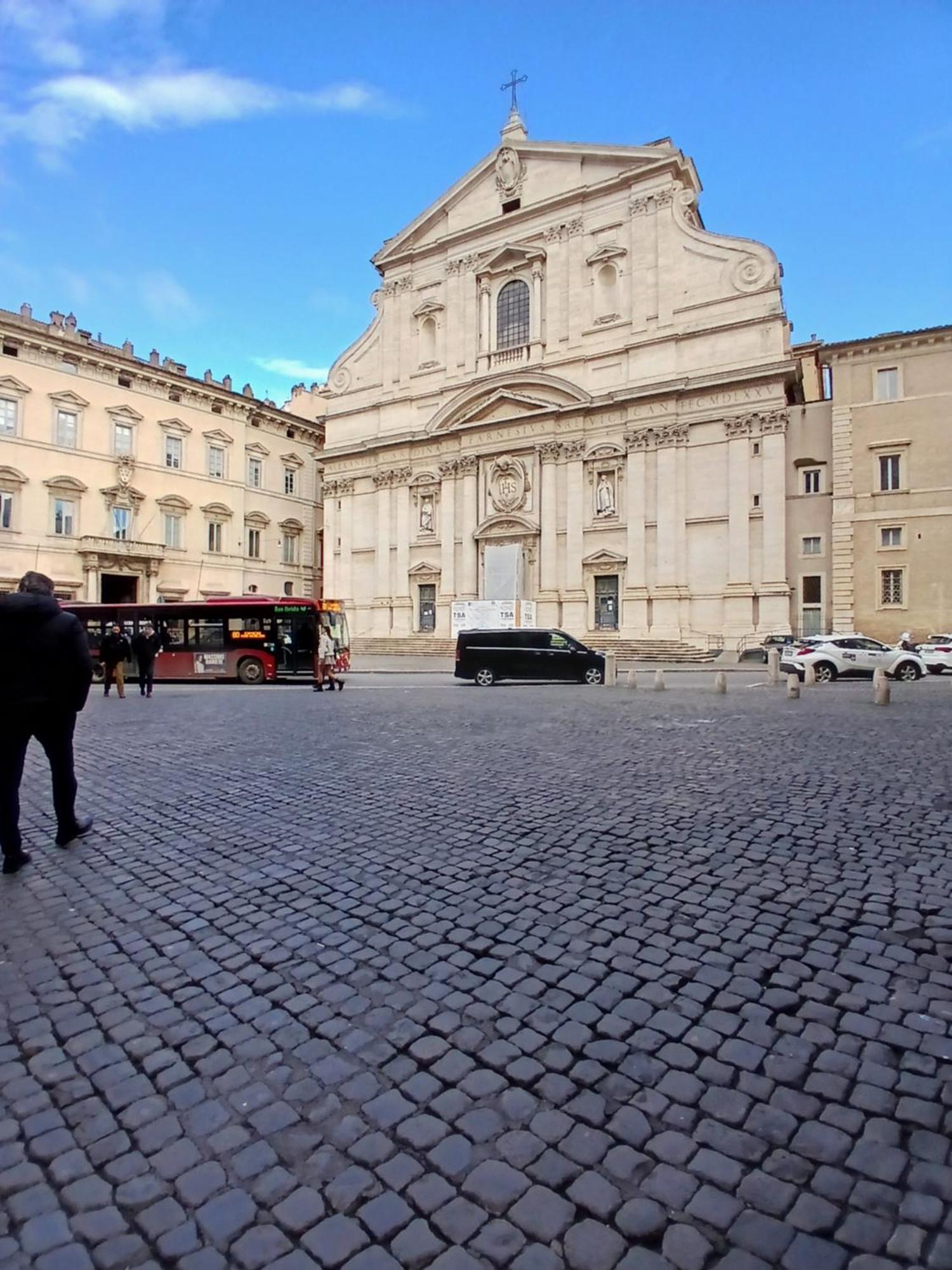 Realty Company Piazza Venezia Apartment Rome