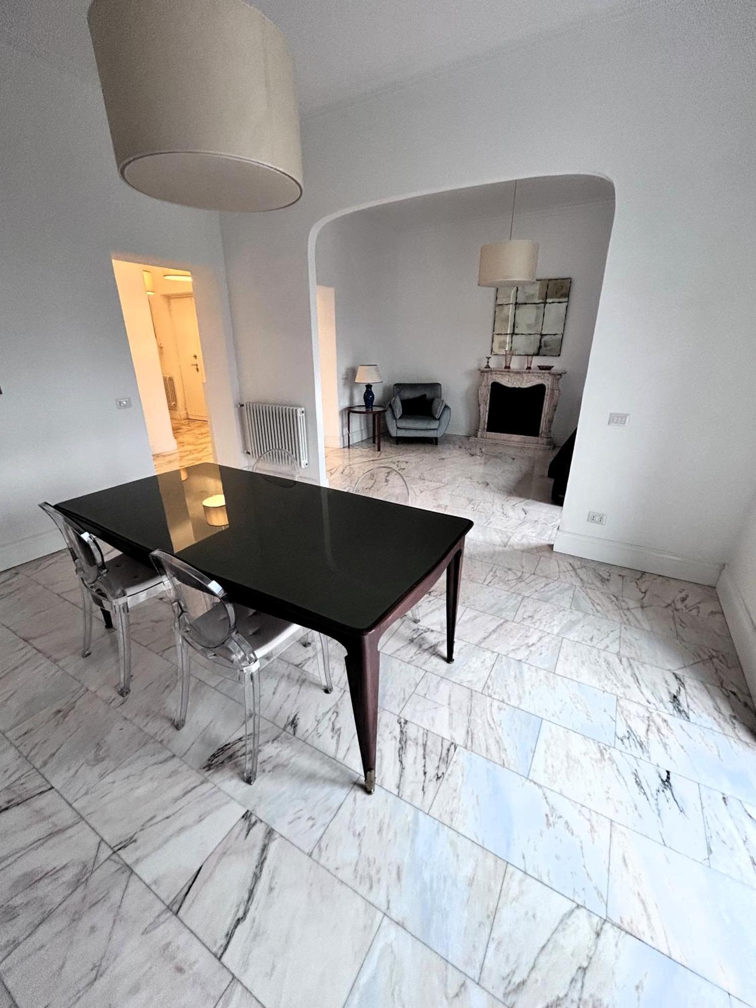 Realty Company Piazza Venezia Rome
