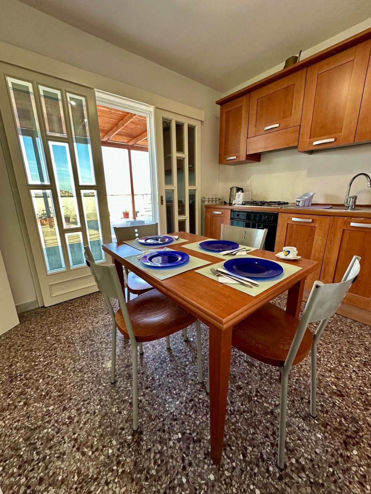 Apartment Grazioso Attico Vicino Al Parco Degli Acquedotti