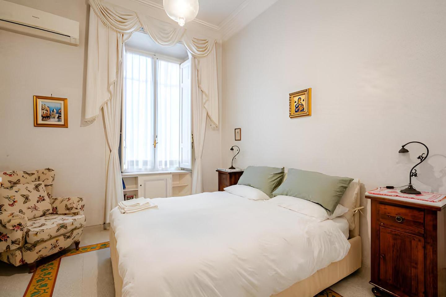 S.pietro Elvira's Retro * Roma