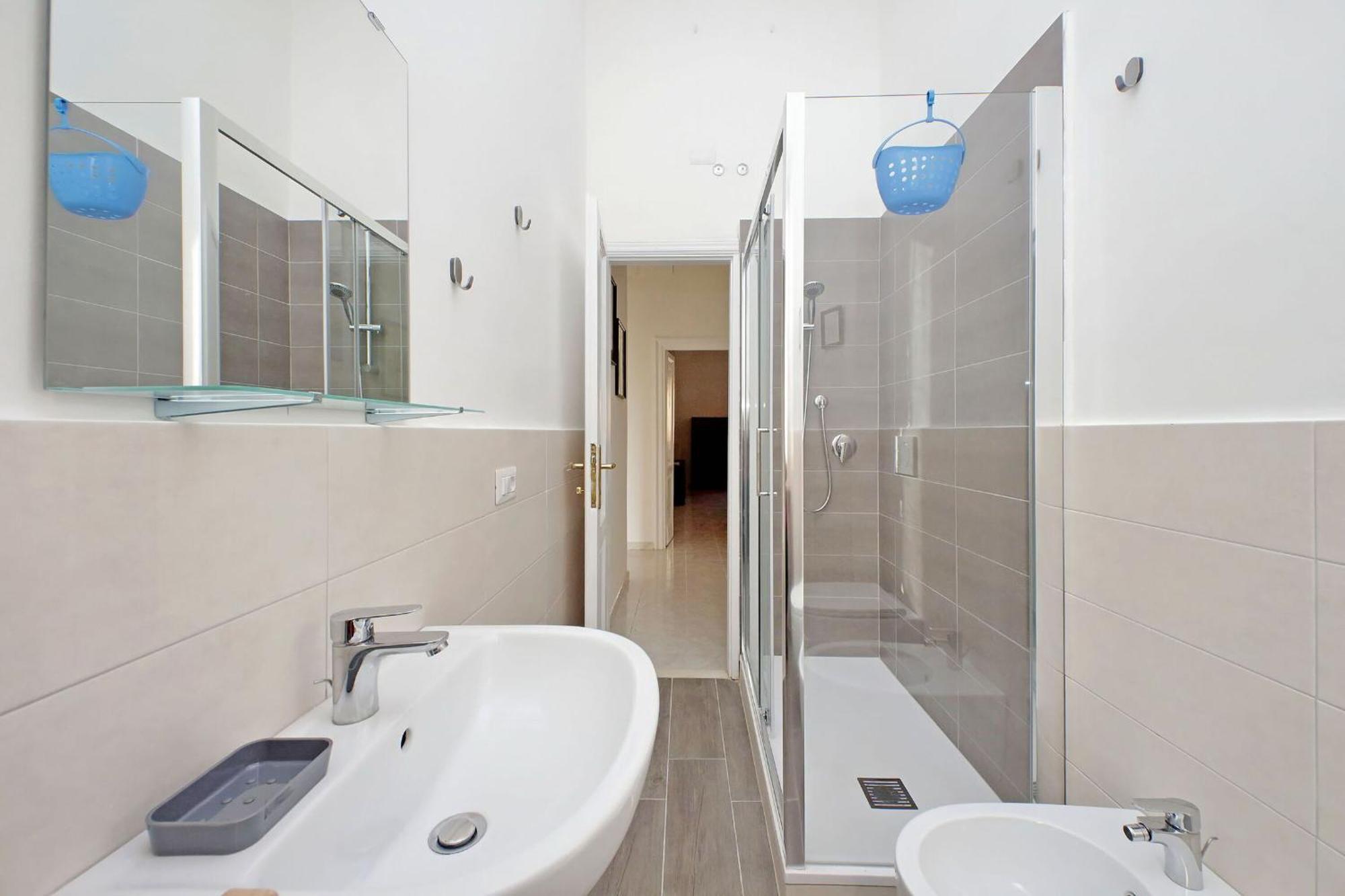 Appartement New Comfortable 2 Bedroom Della Vittoria By Halldis Rome