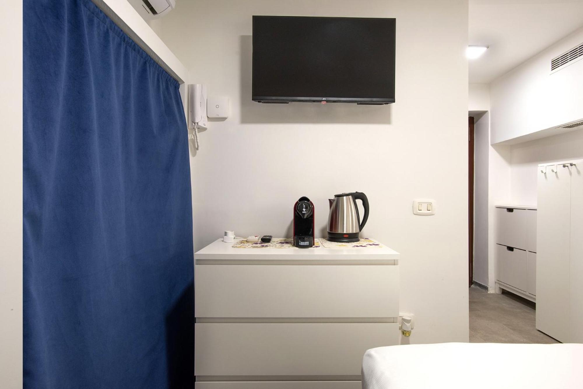 Comfortable Pied-a-terre In The Center Of Rome