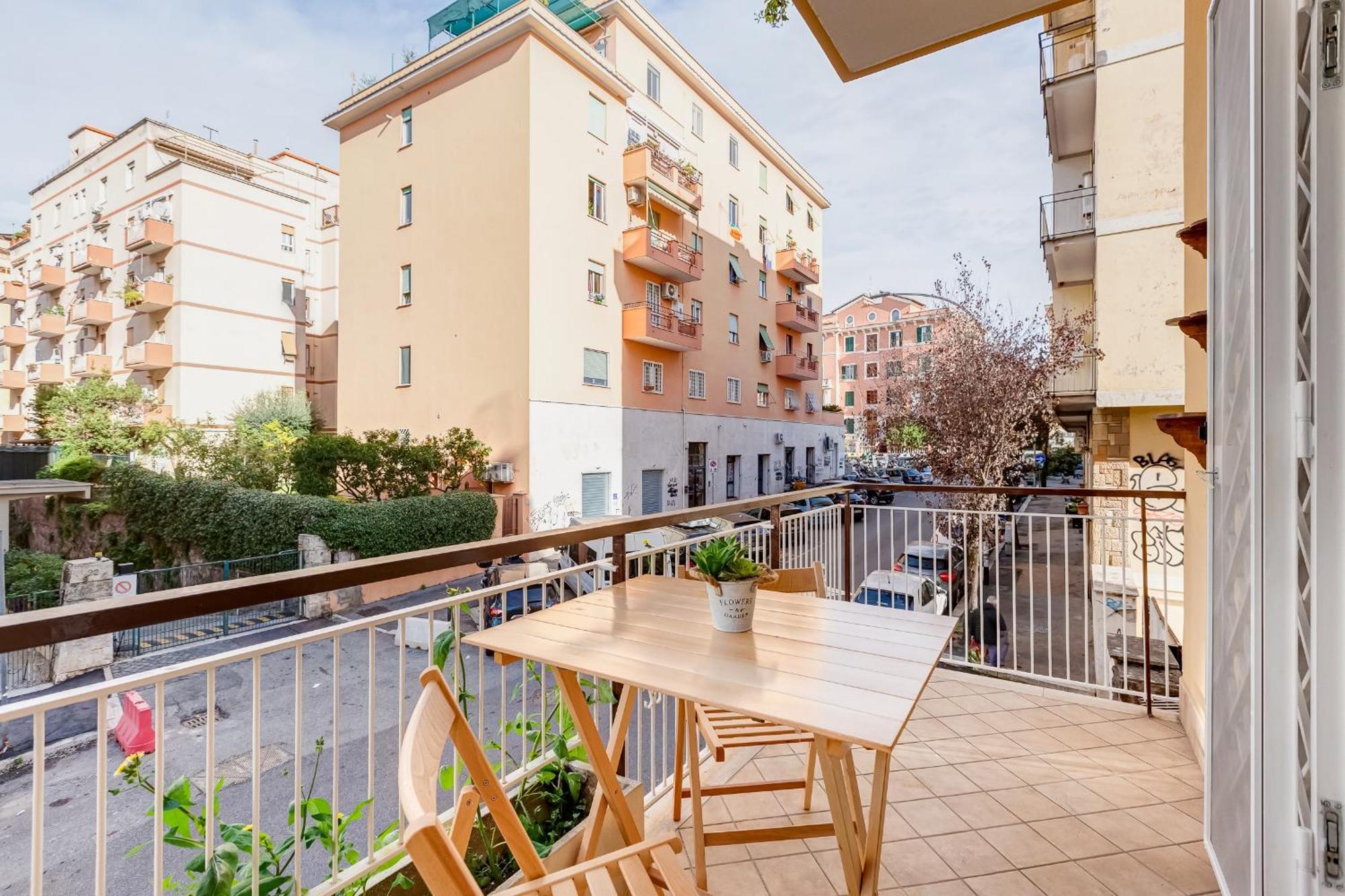 Cozy 2-bedroom Flat With Balcony In Monteverde Apartment Rome