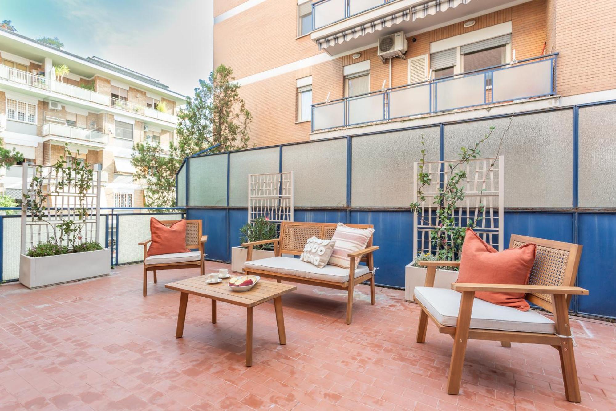 Aureum Apartment *