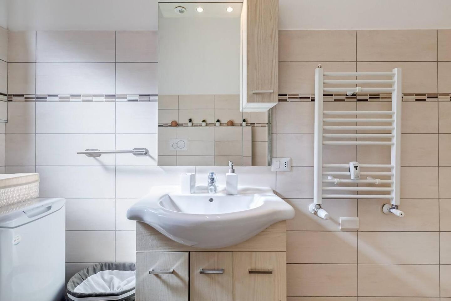 Apartment Bright And Spacious 2bdr Rome