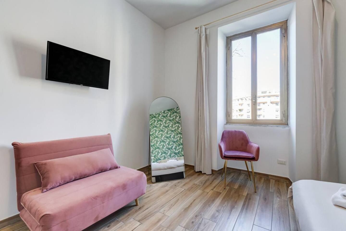 Bright And Spacious 2bdr * Rome