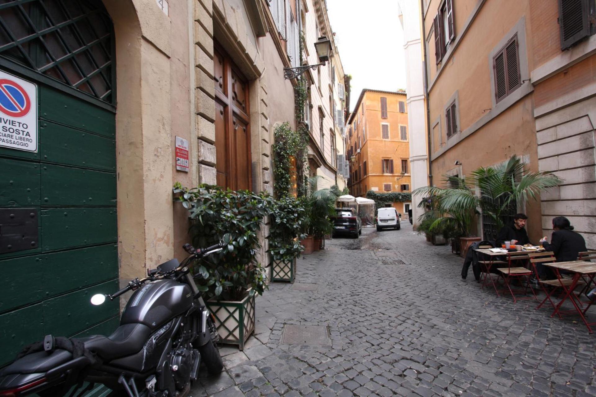 Il Nido Sui Tetti Di Piazza Navona *