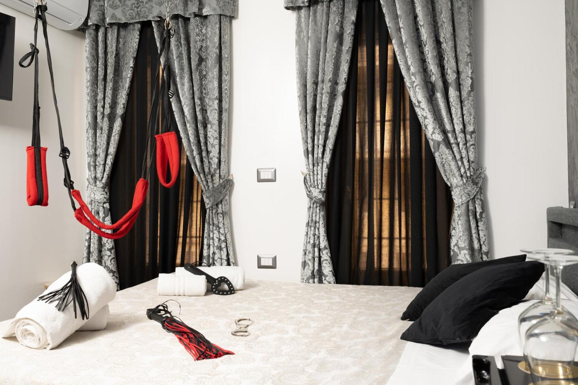 Luxury Bdsm Guest house Rome