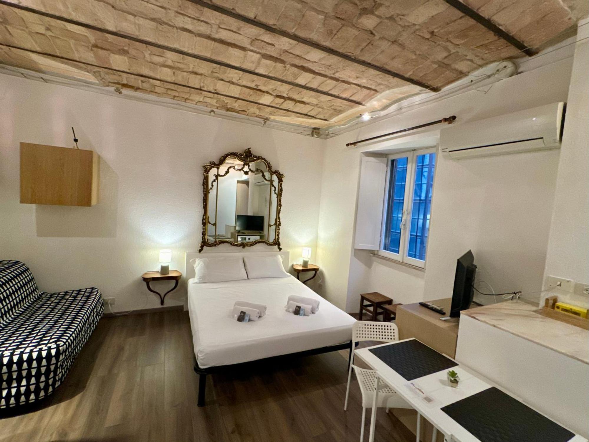 Studio16 * Rome