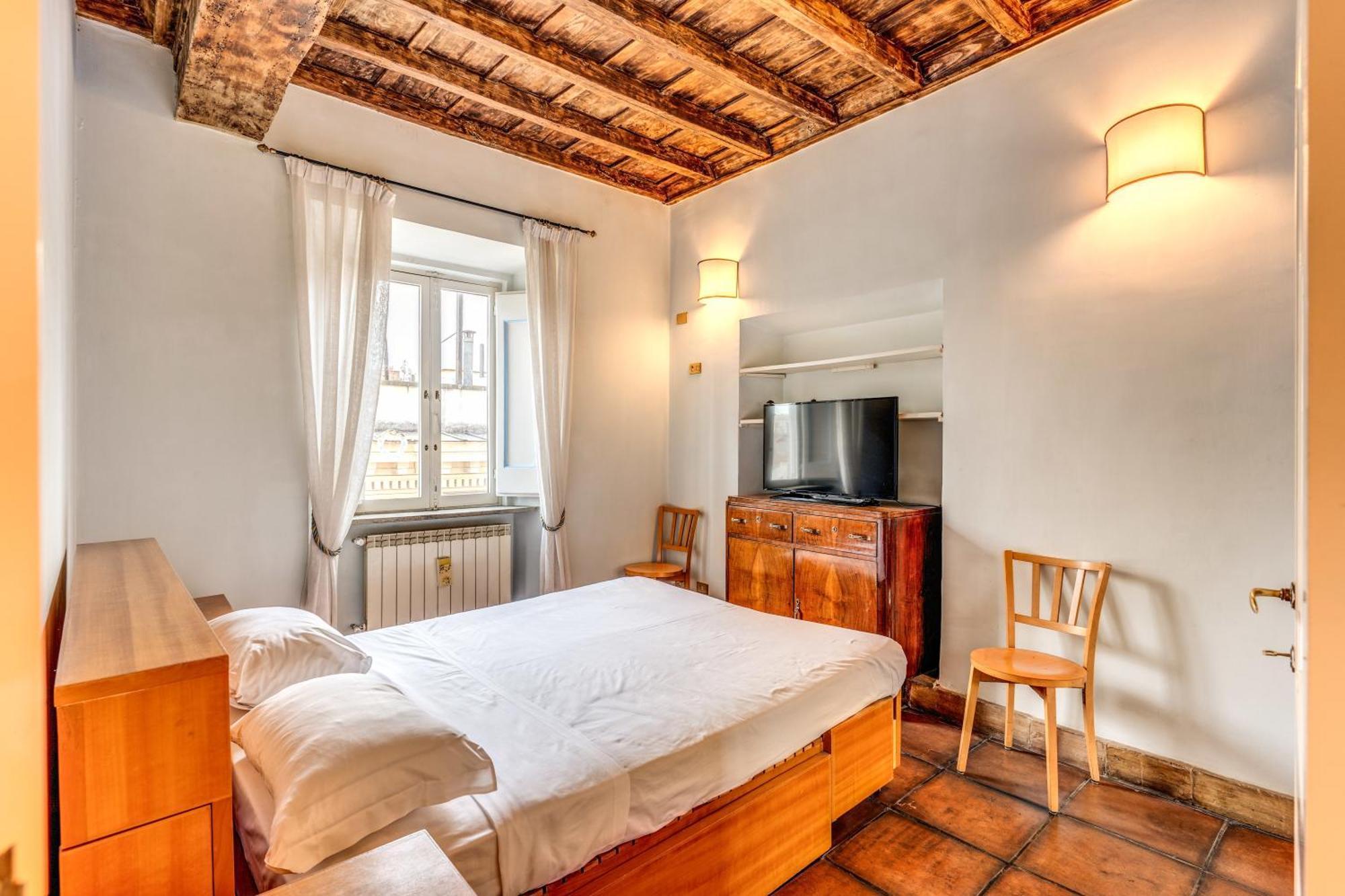 Flat With Lovely Views Near Piazza Navona Appartement