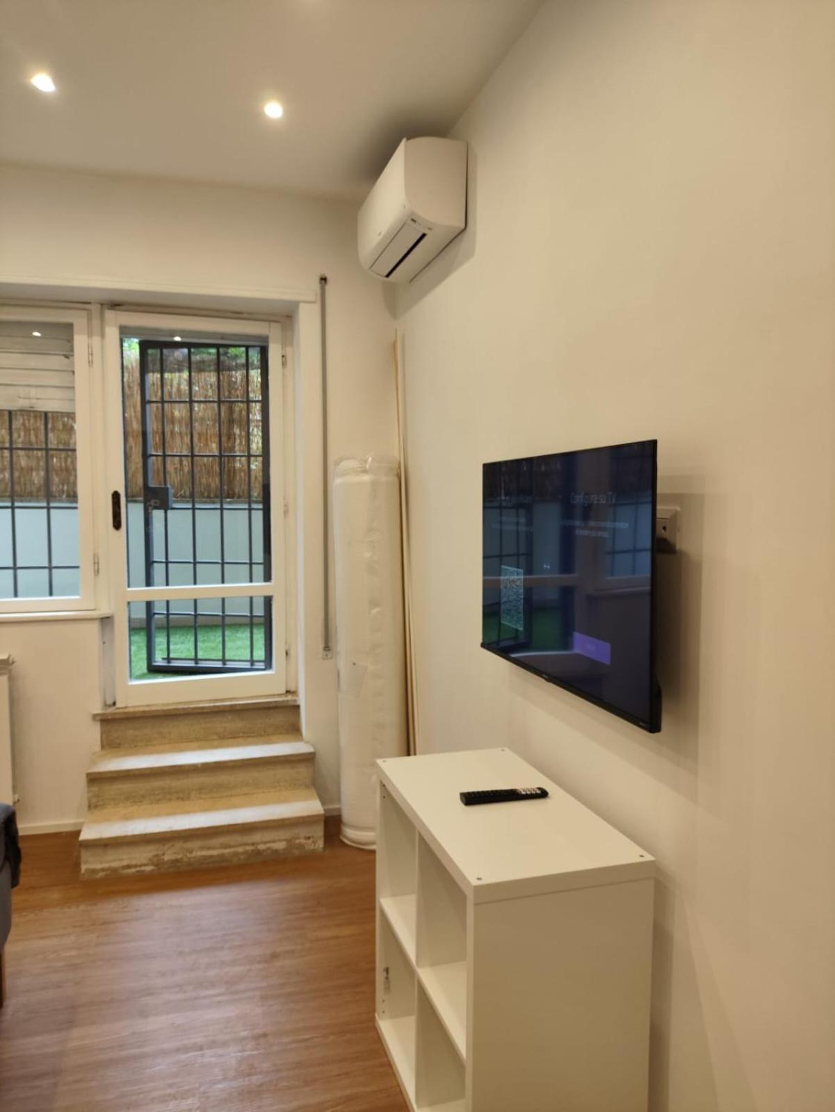 Nomentana Terrace Park Apartment *