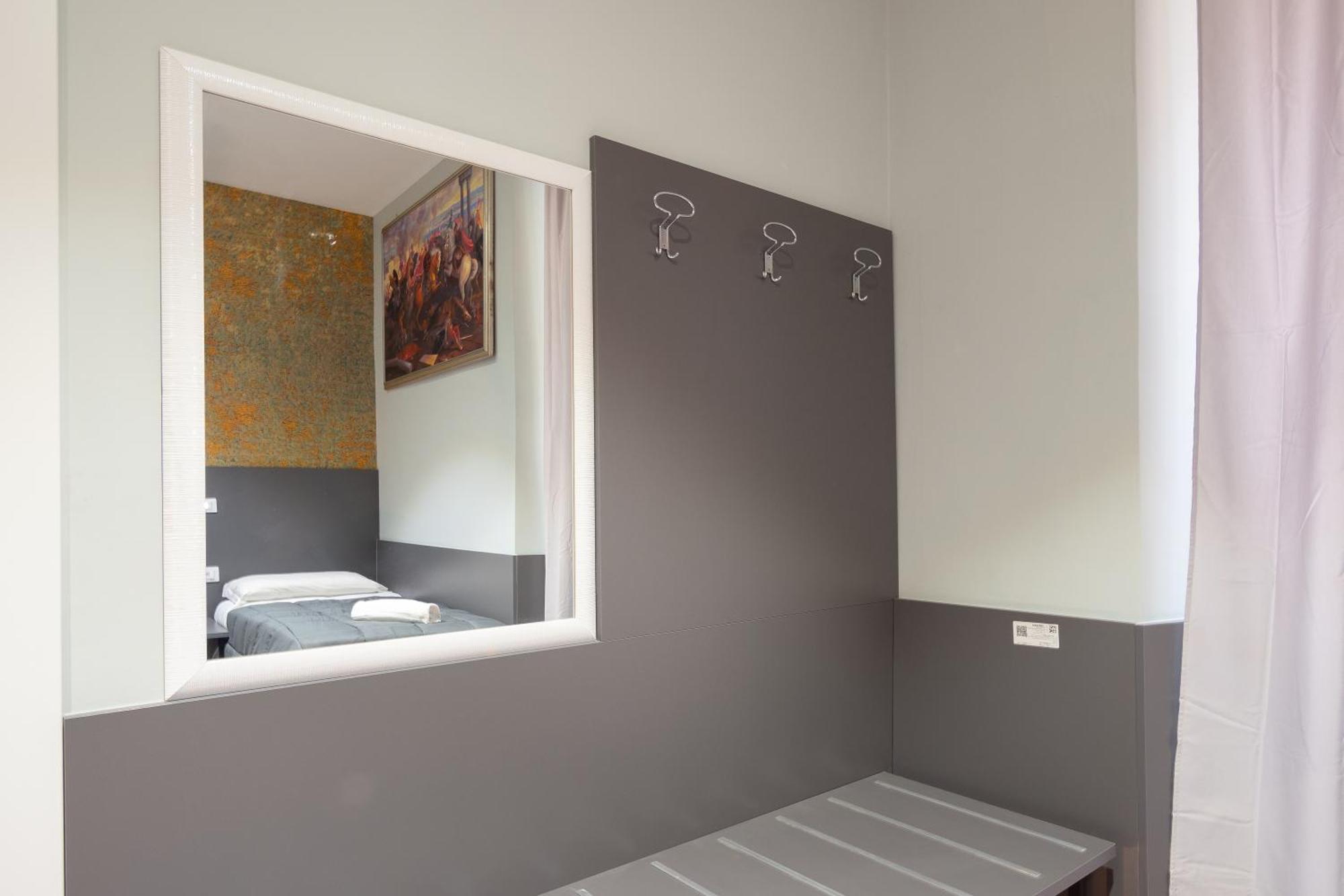 Alessandro Palace & Bar Hostel