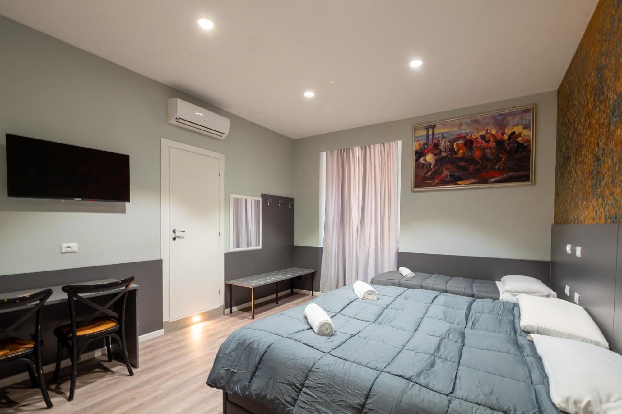 Alessandro Palace & Bar Hostel *