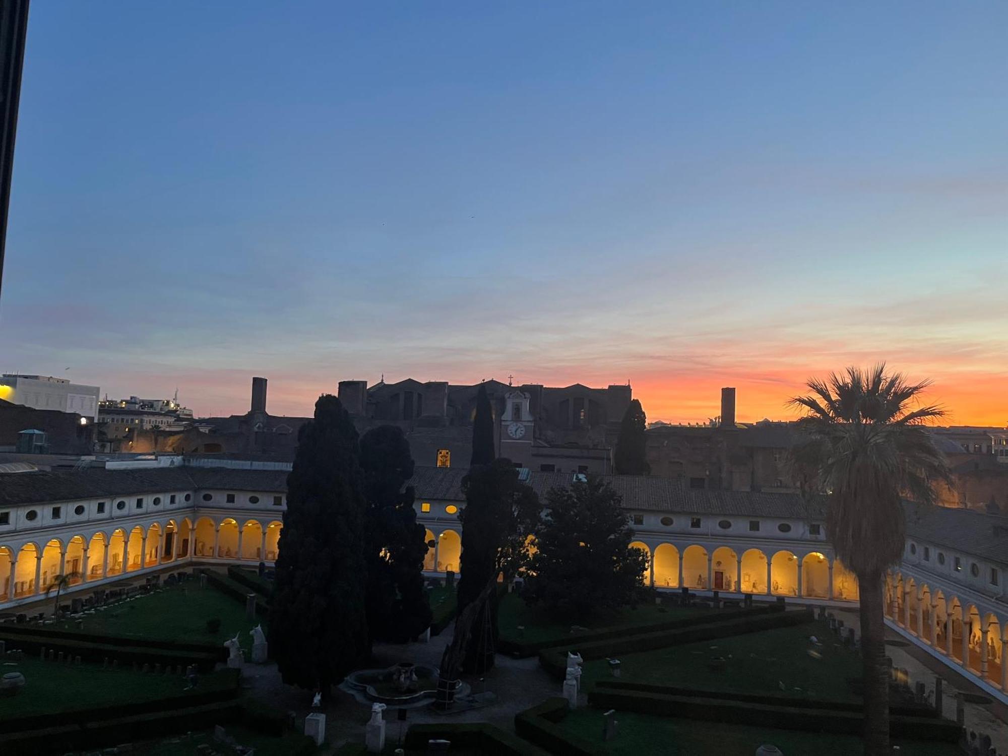 Affittacamere X2 Con Magnifica Vista Sul Chiostro Di Michelangelo E Le Terme Di Diocleziano *