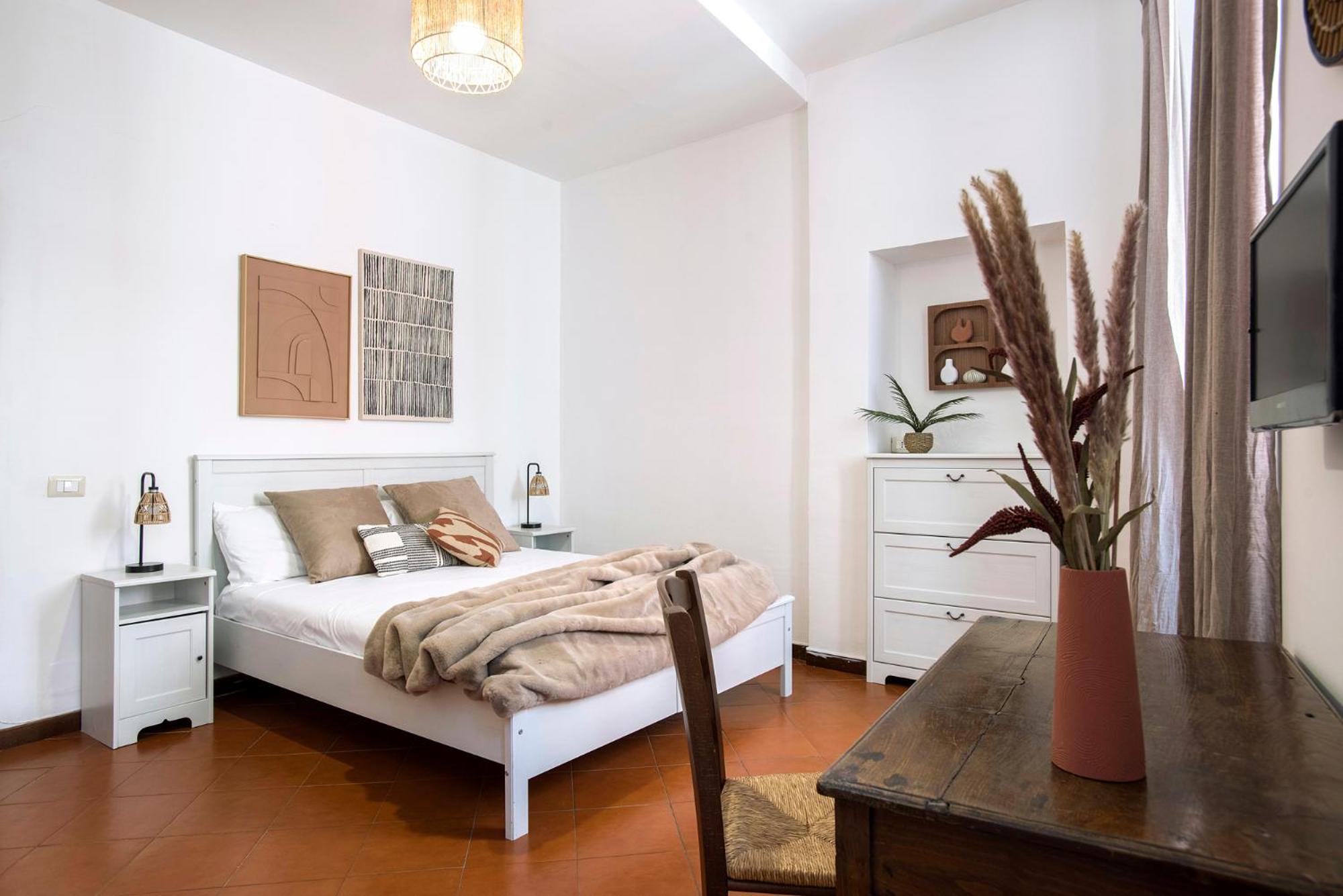 Trevi Fountain House Deluxe