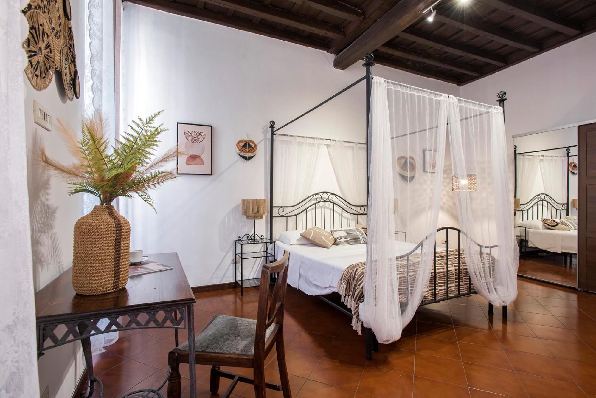 Trevi Fountain House Deluxe Rome